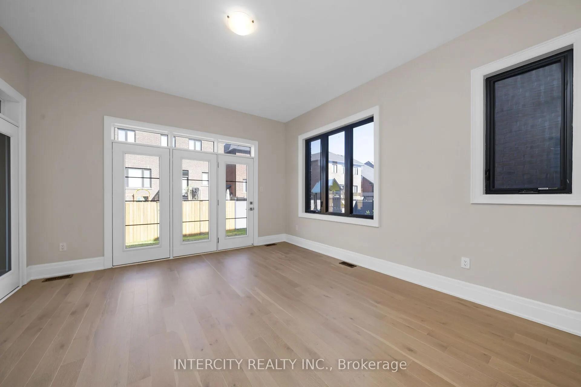 2 Pine Heights Drive