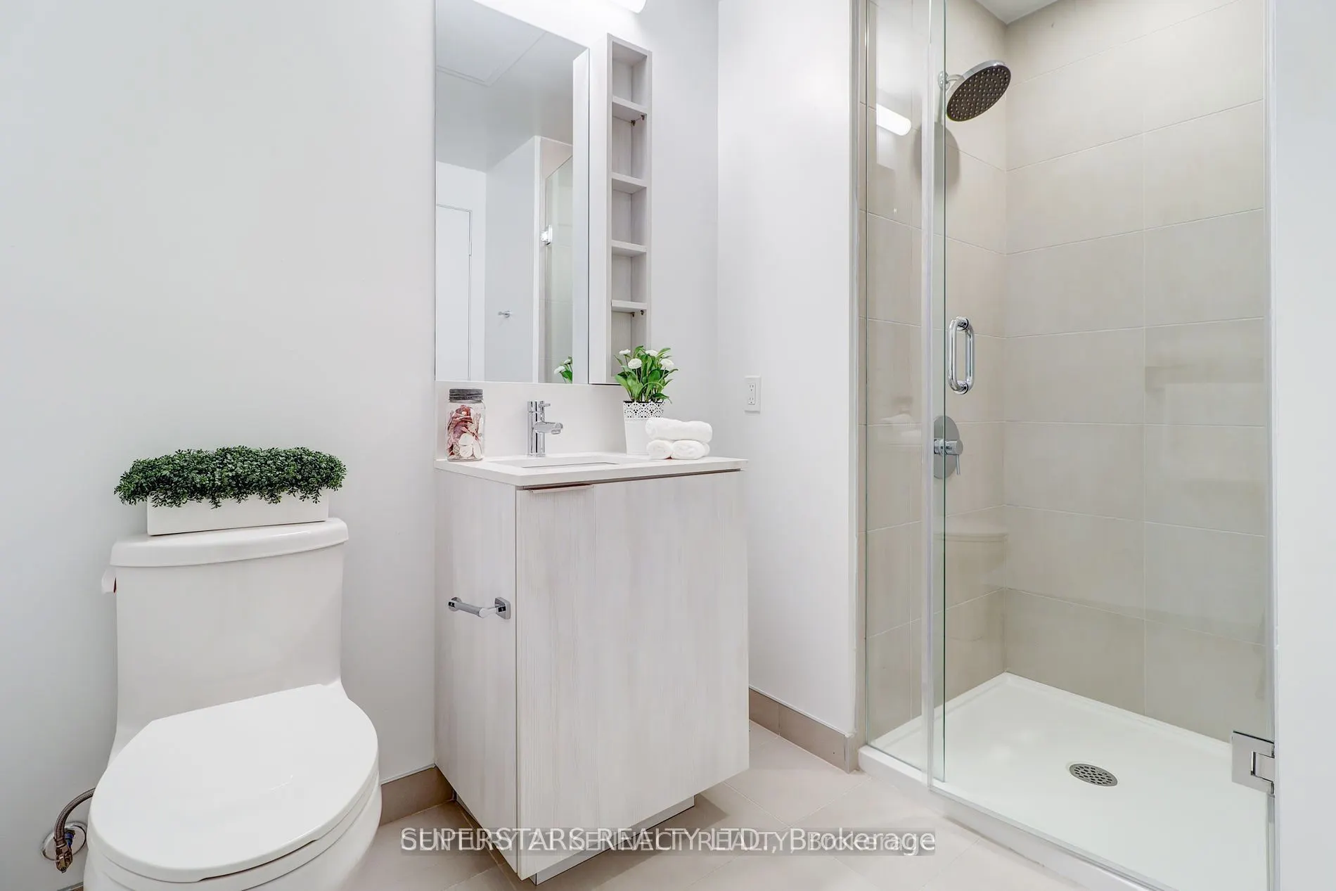 1000 Portage Parkway, #3006