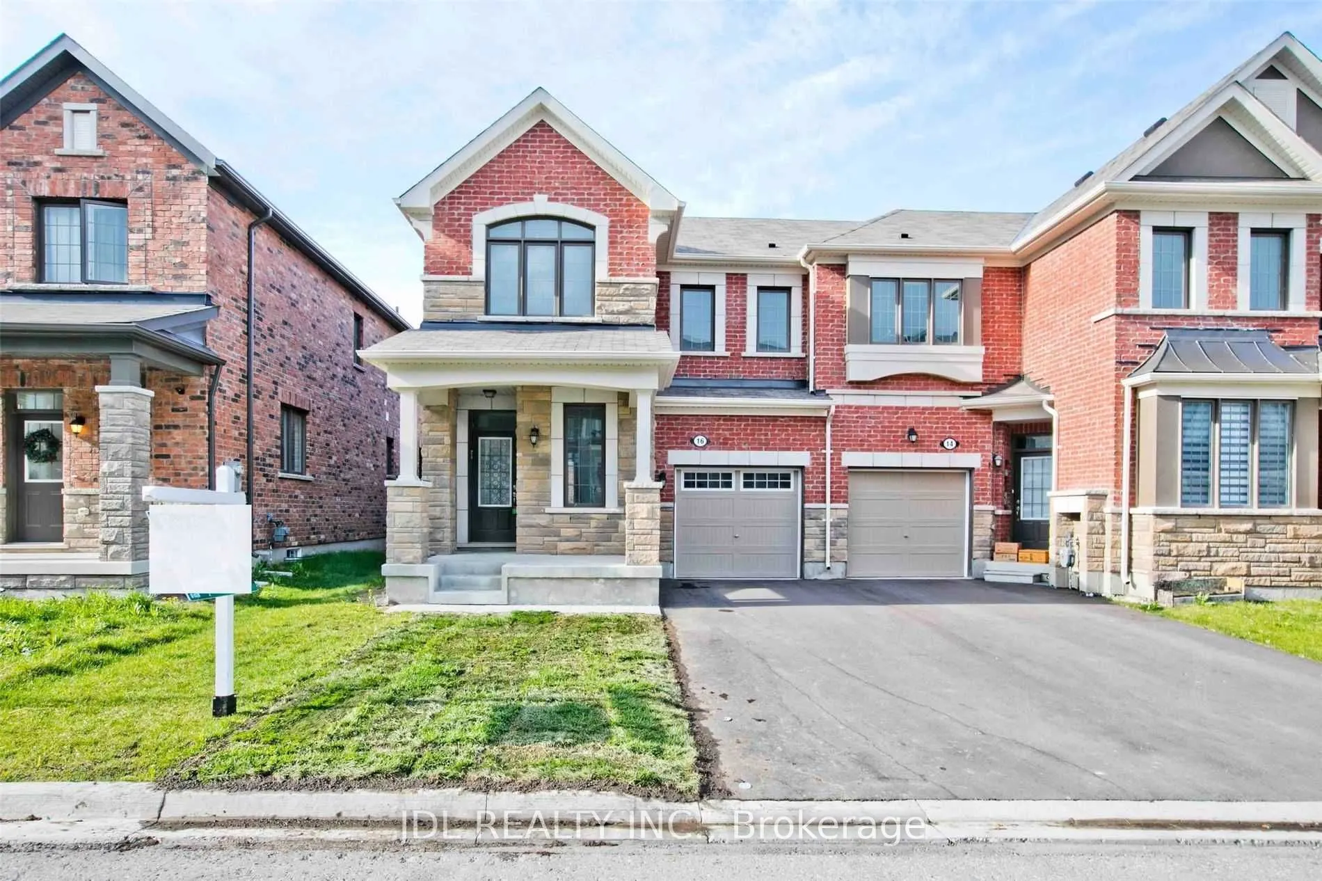 16 Casely Avenue