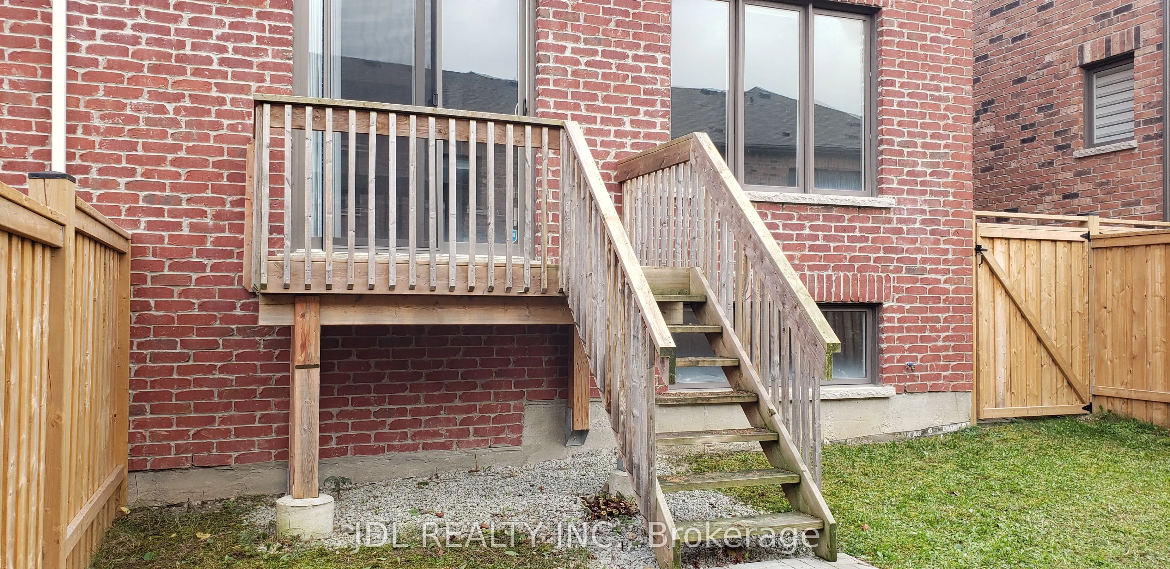 16 Casely Avenue