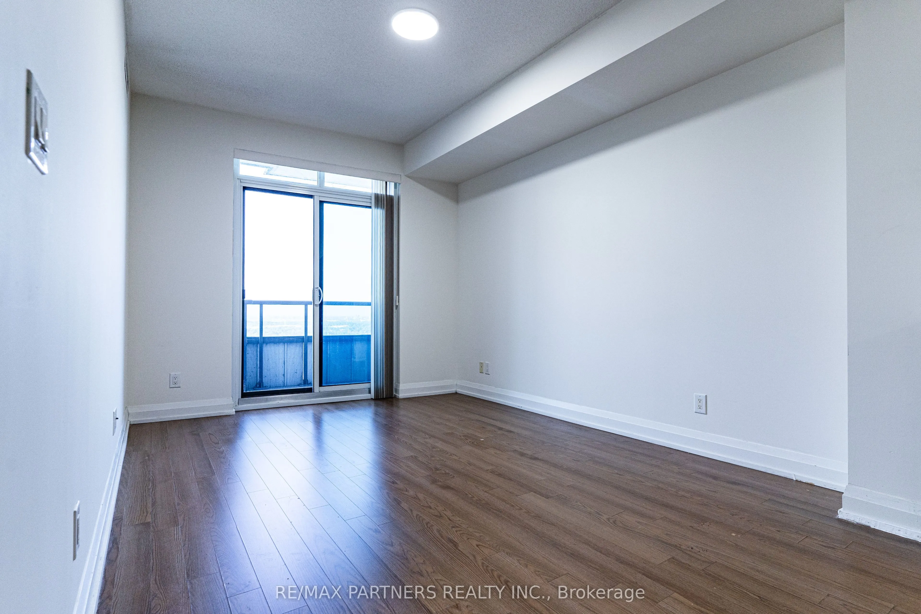 7171 Yonge Street, #1903