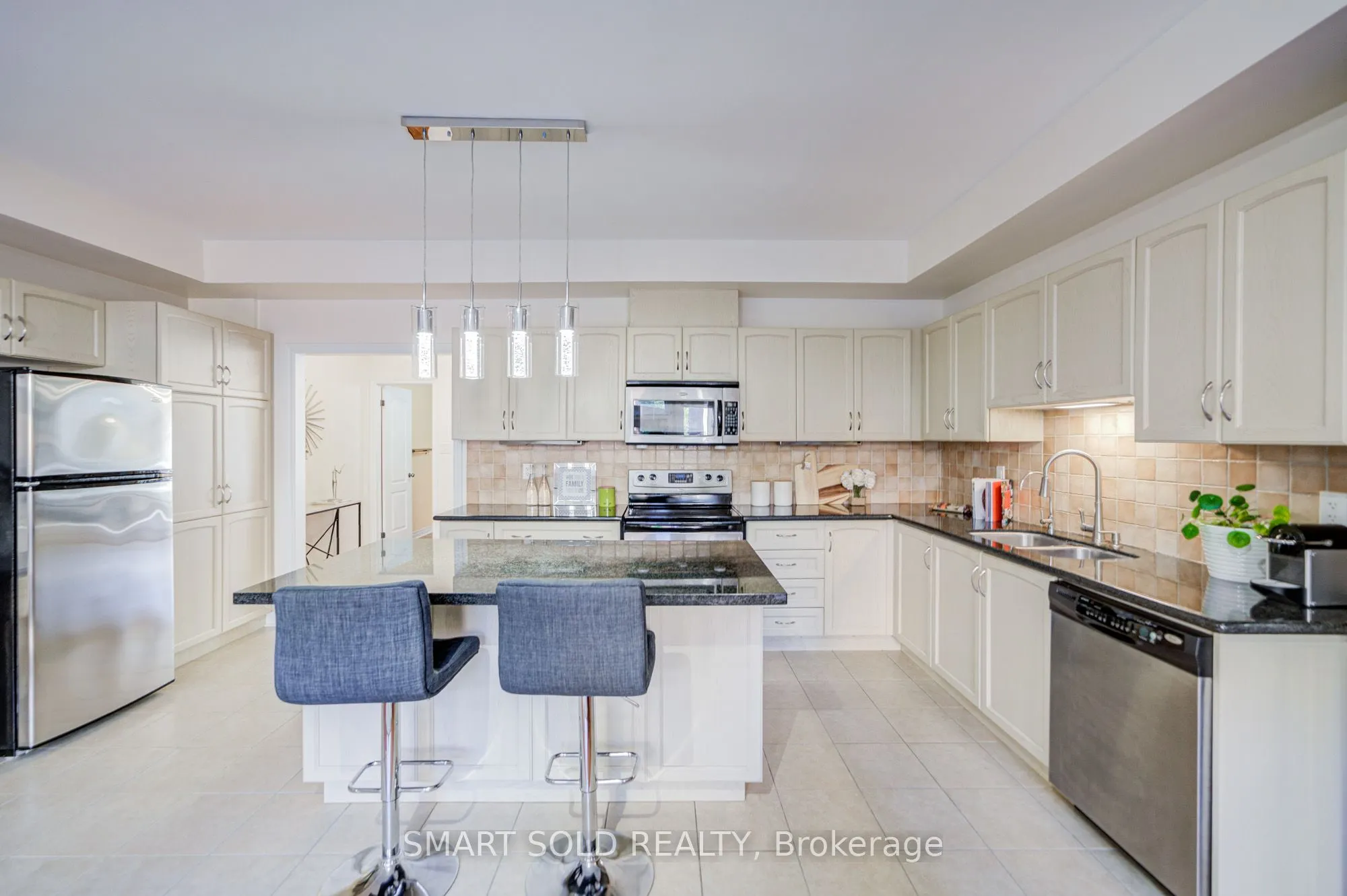 700 Summeridge Drive, #7