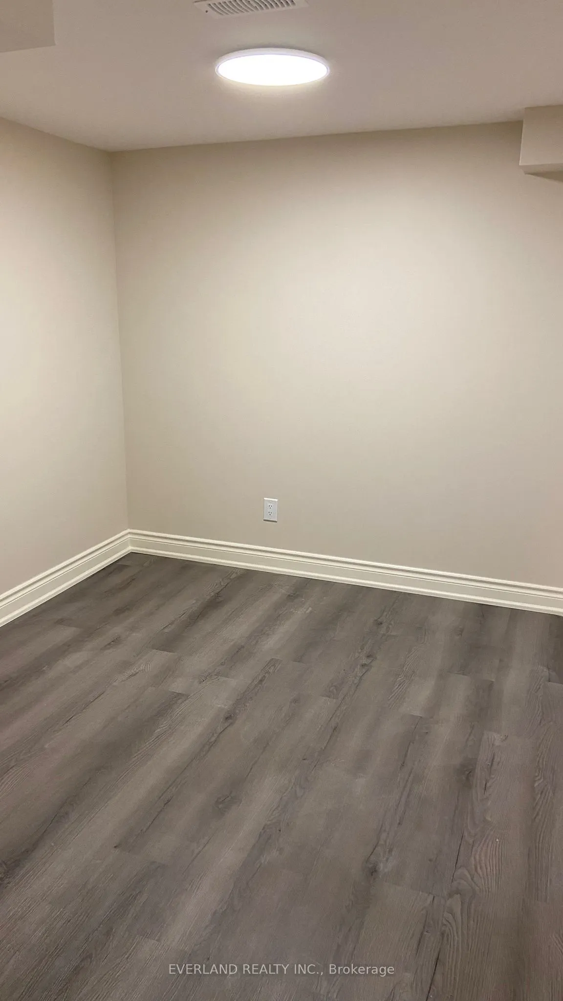10 Damian Drive, #Bsmt B