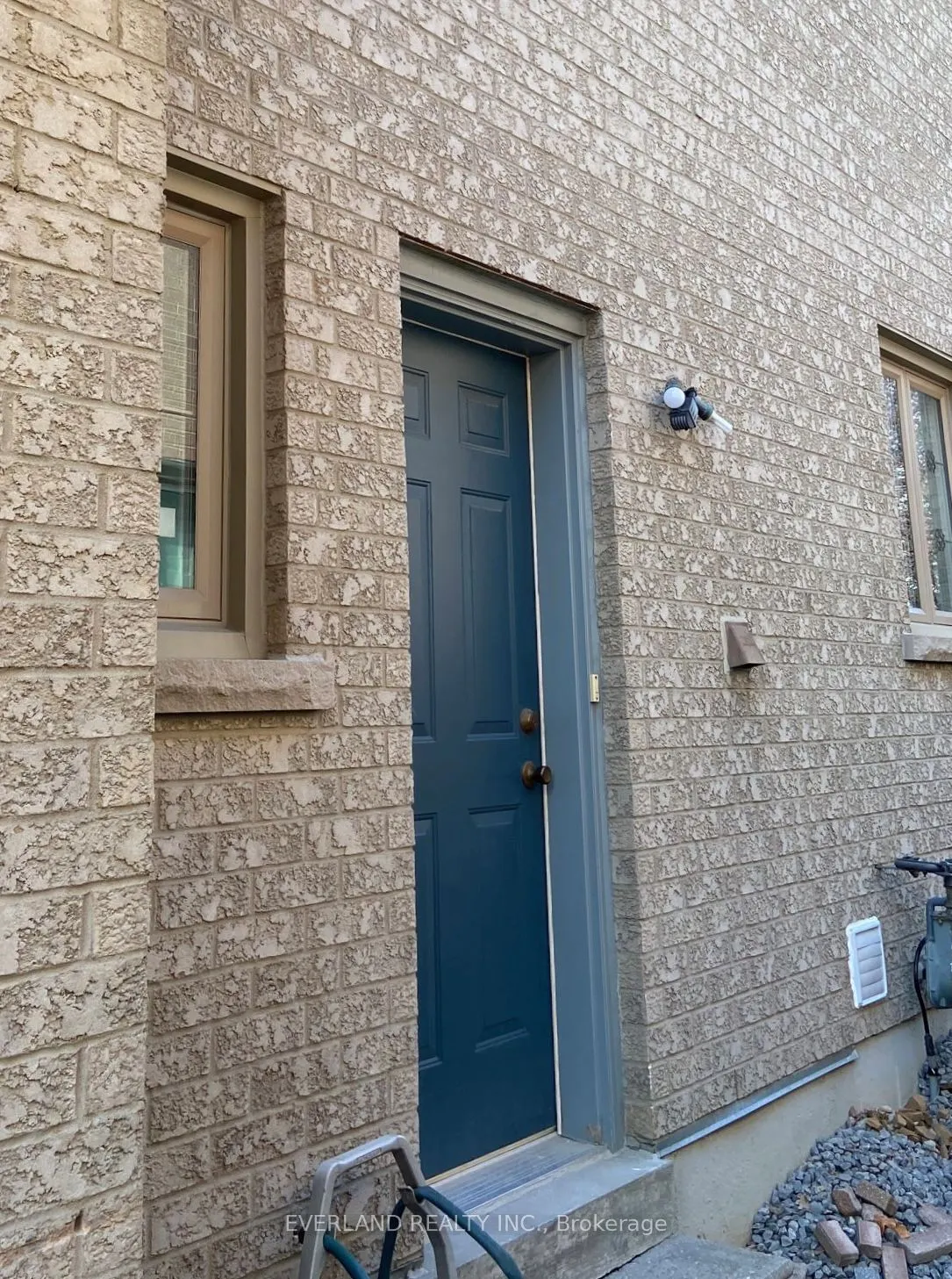10 Damian Drive, #Bsmt B