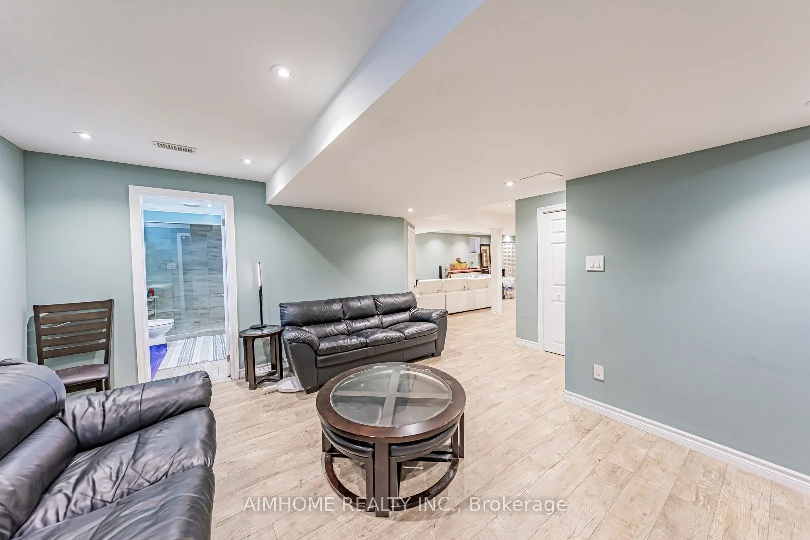 986 Wilbur Pipher Circle