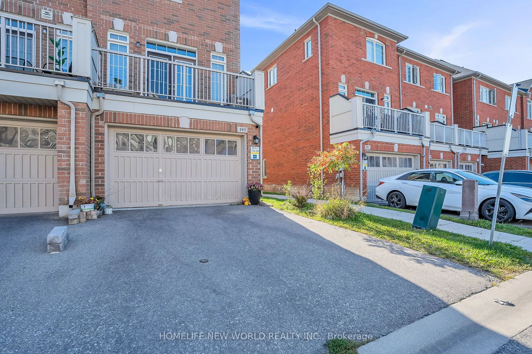 193 Dundas Way