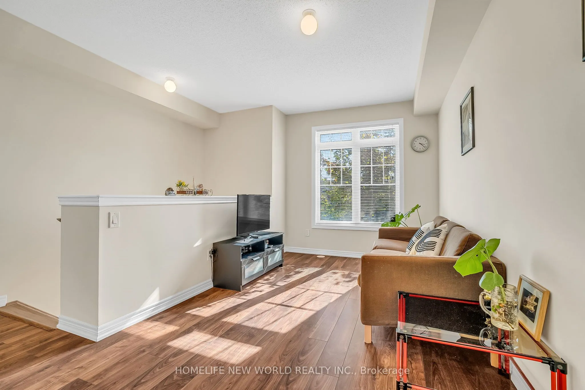 193 Dundas Way