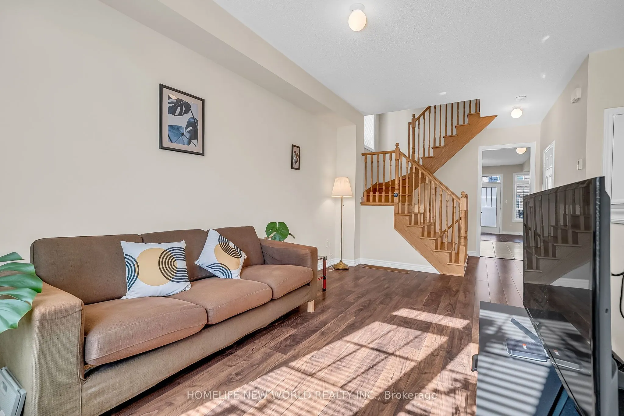 193 Dundas Way
