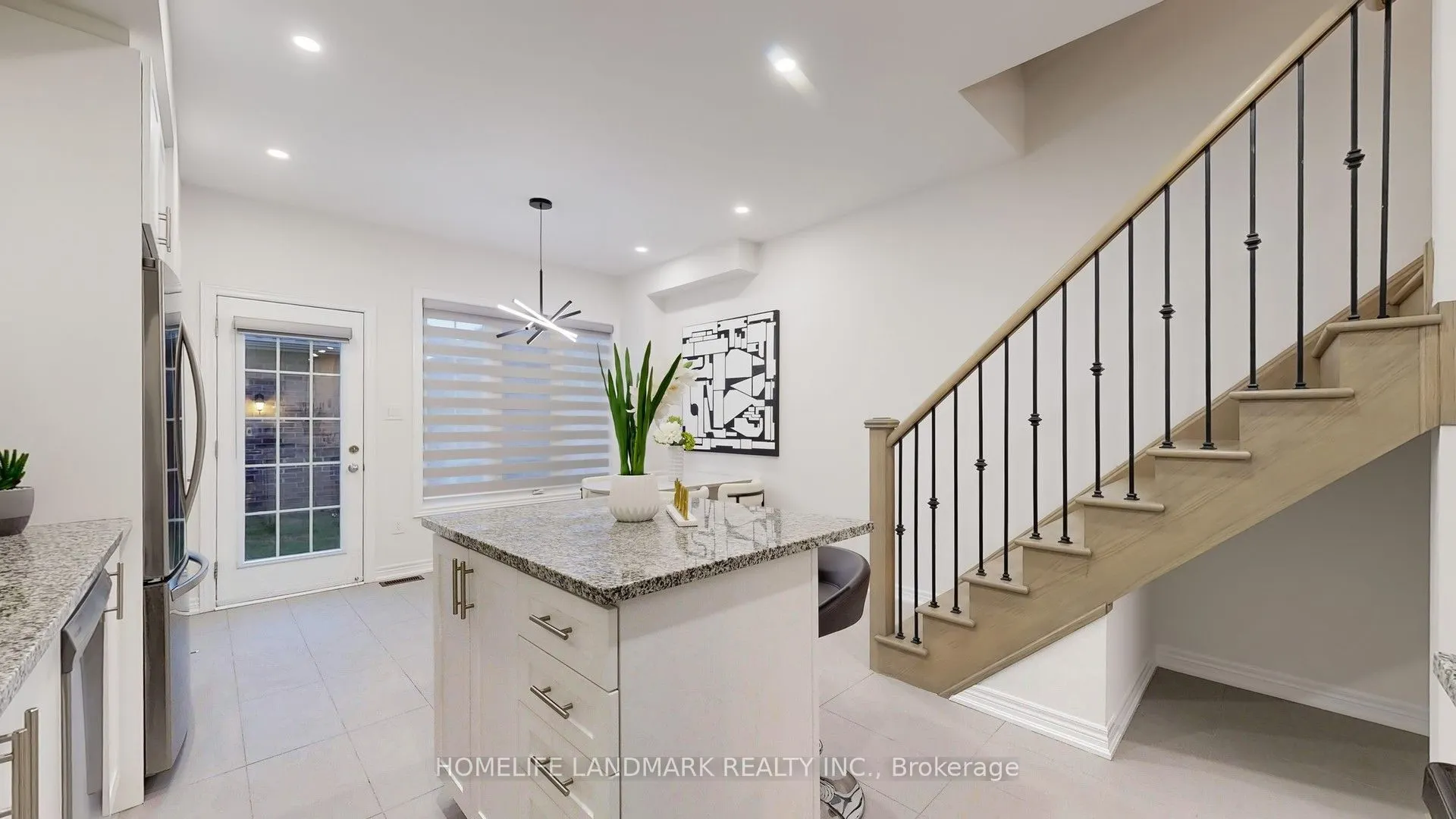 575 White's Hill Avenue
