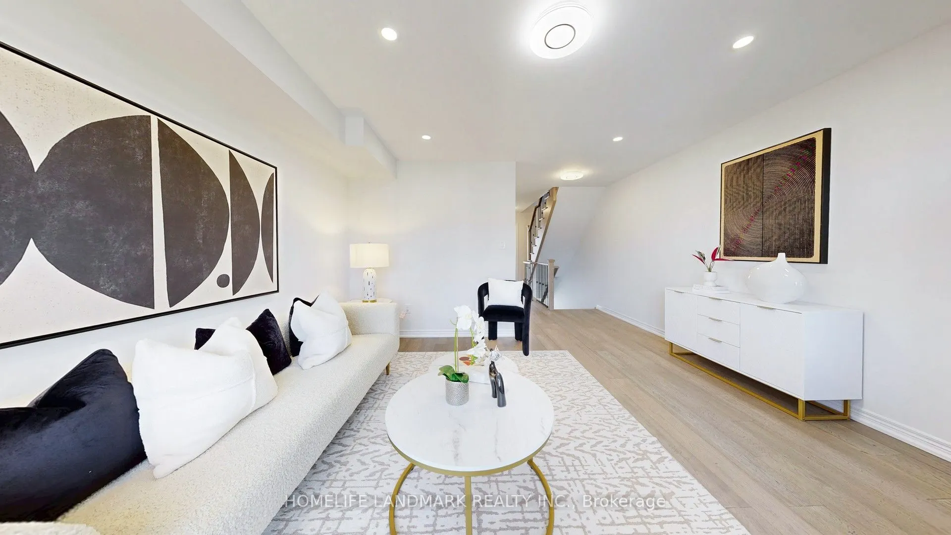 575 White's Hill Avenue