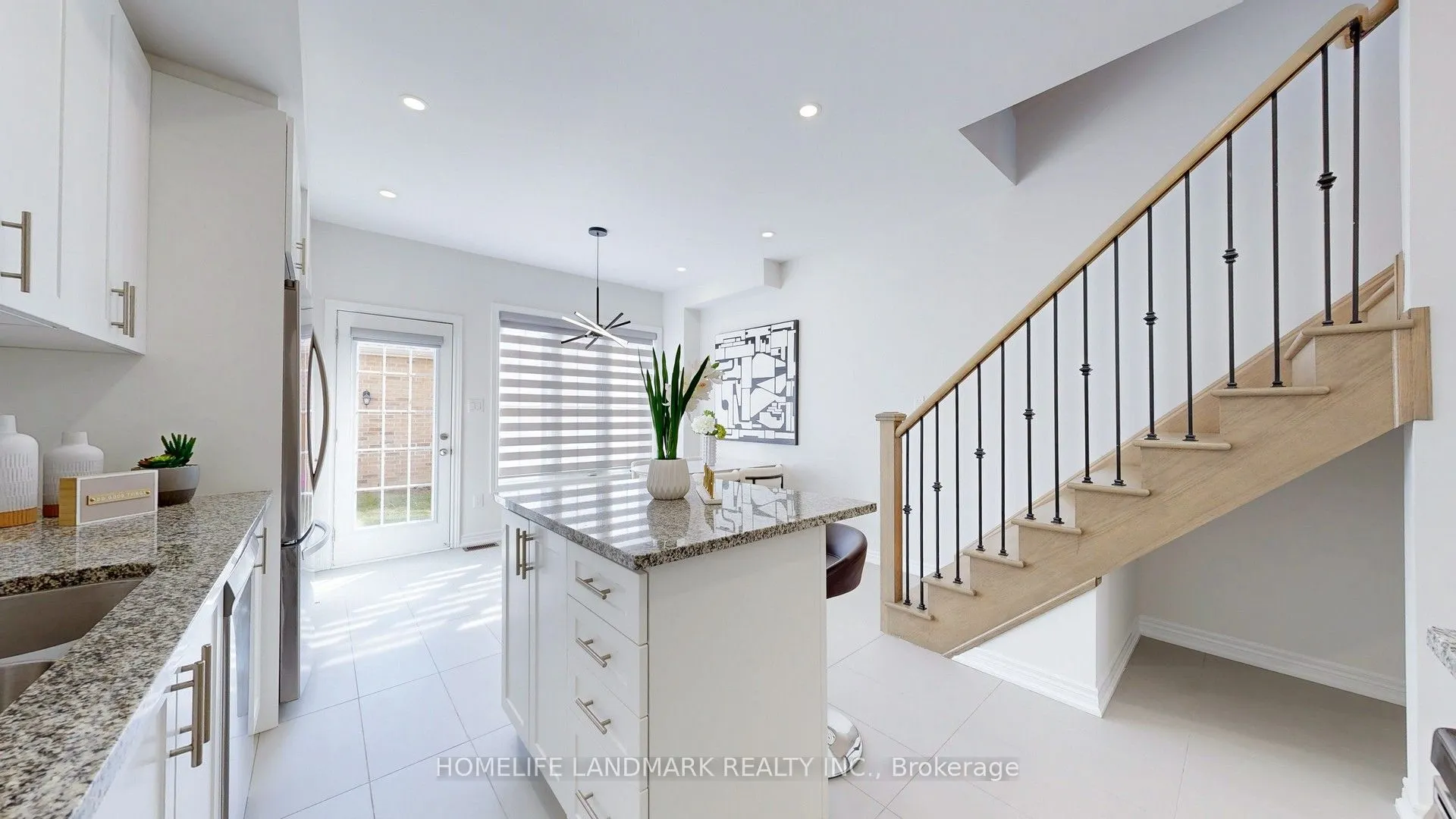 575 White's Hill Avenue
