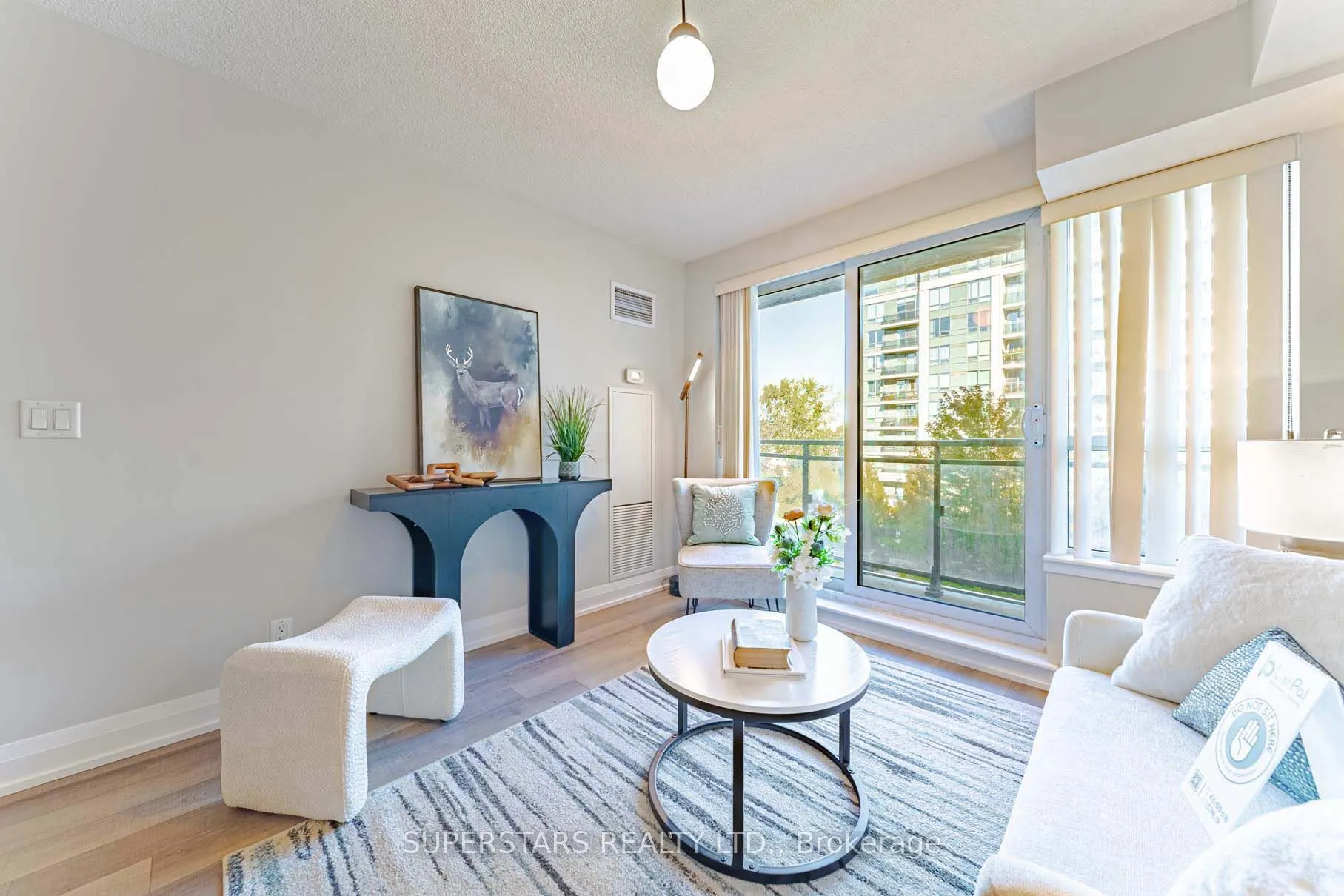 372 Highway 7 E, #516