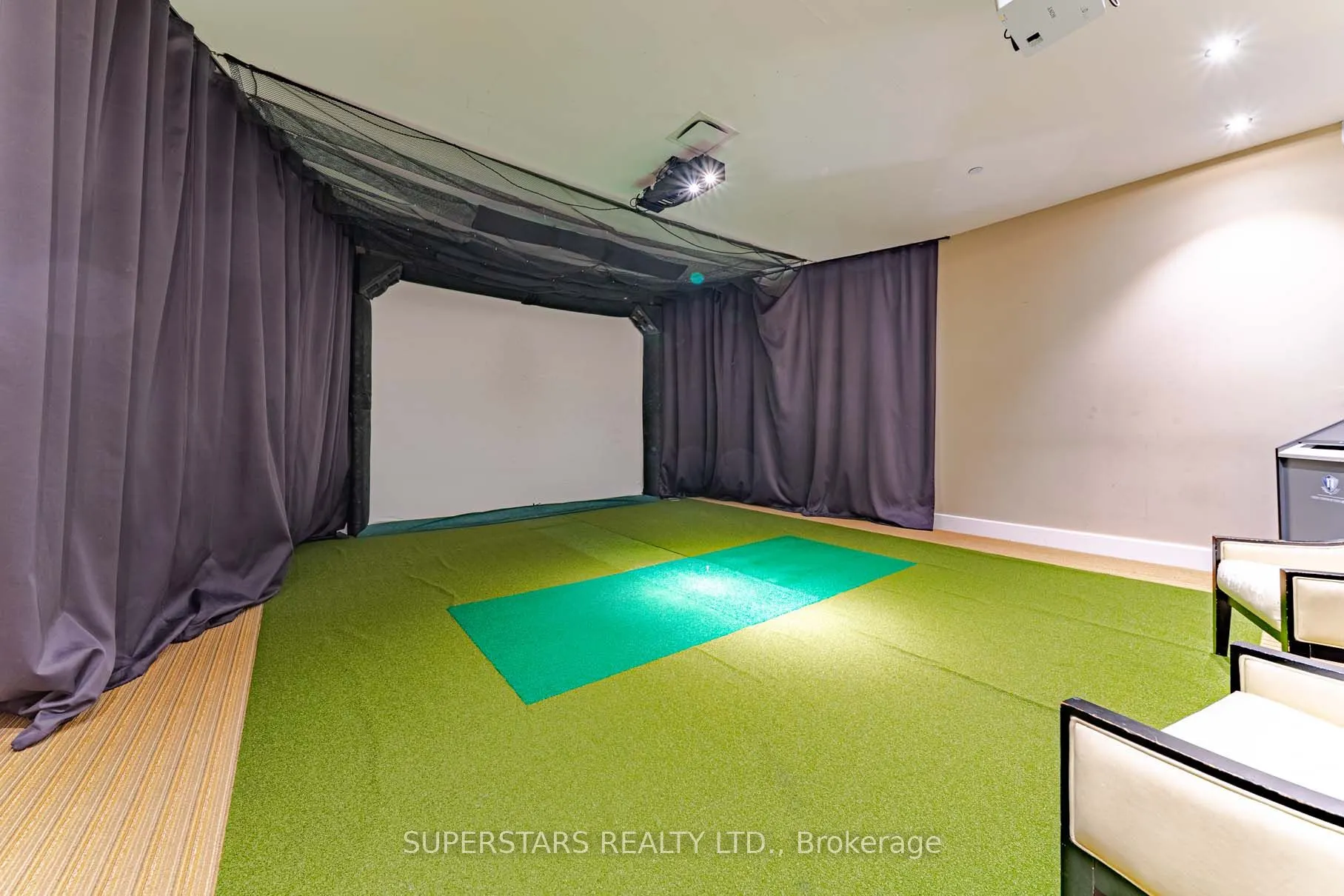 372 Highway 7 E, #516