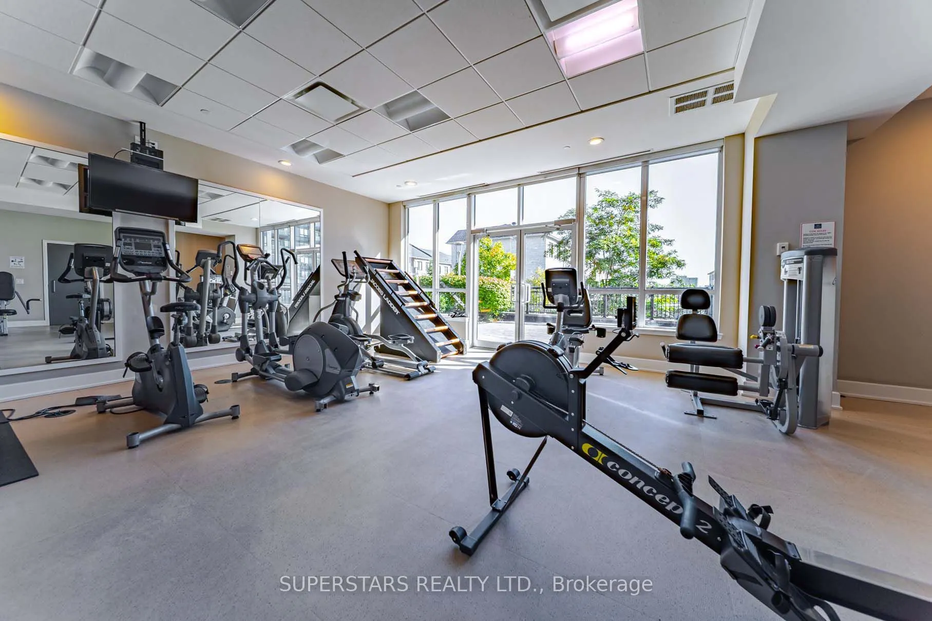 372 Highway 7 E, #516