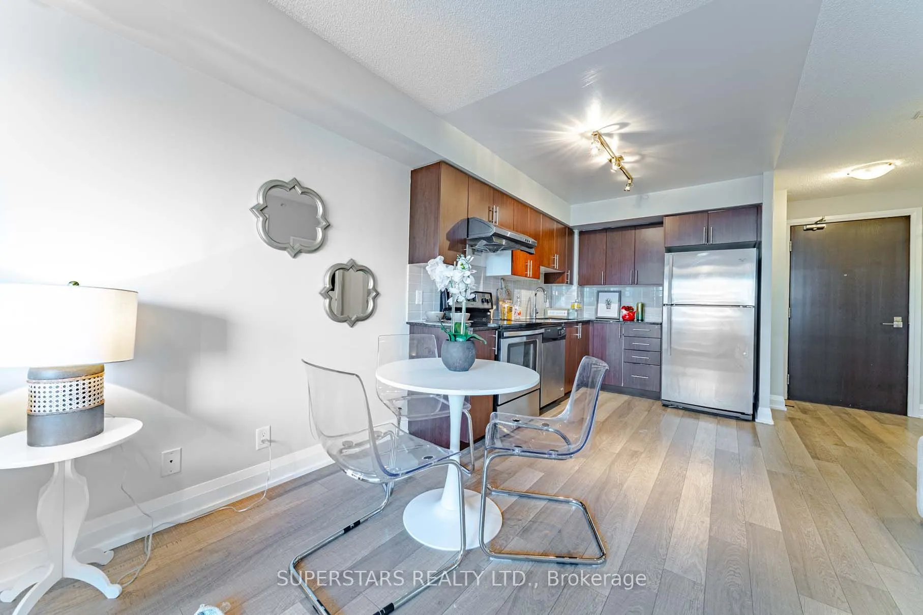 372 Highway 7 E, #516
