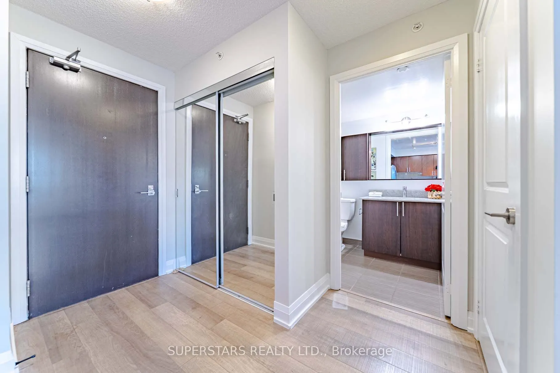 372 Highway 7 E, #516