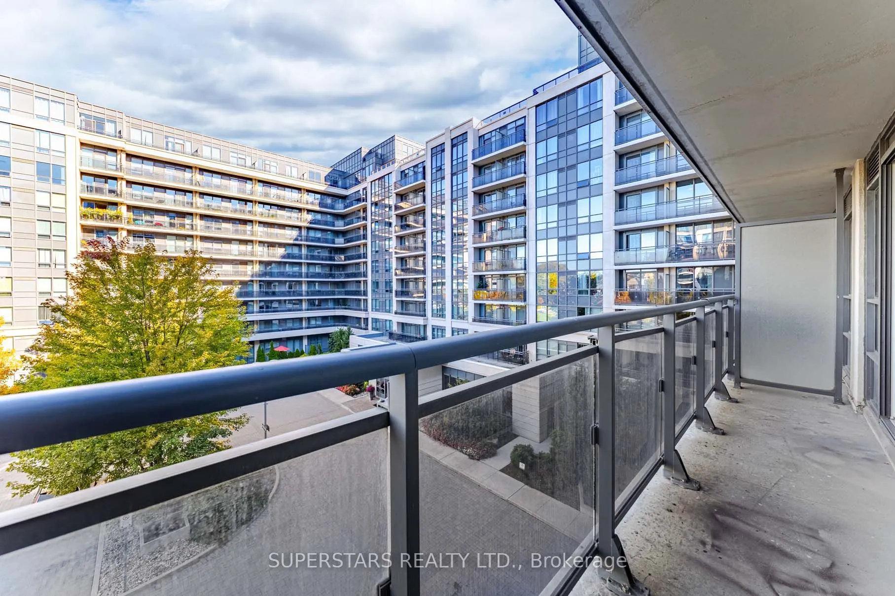 372 Highway 7 E, #516