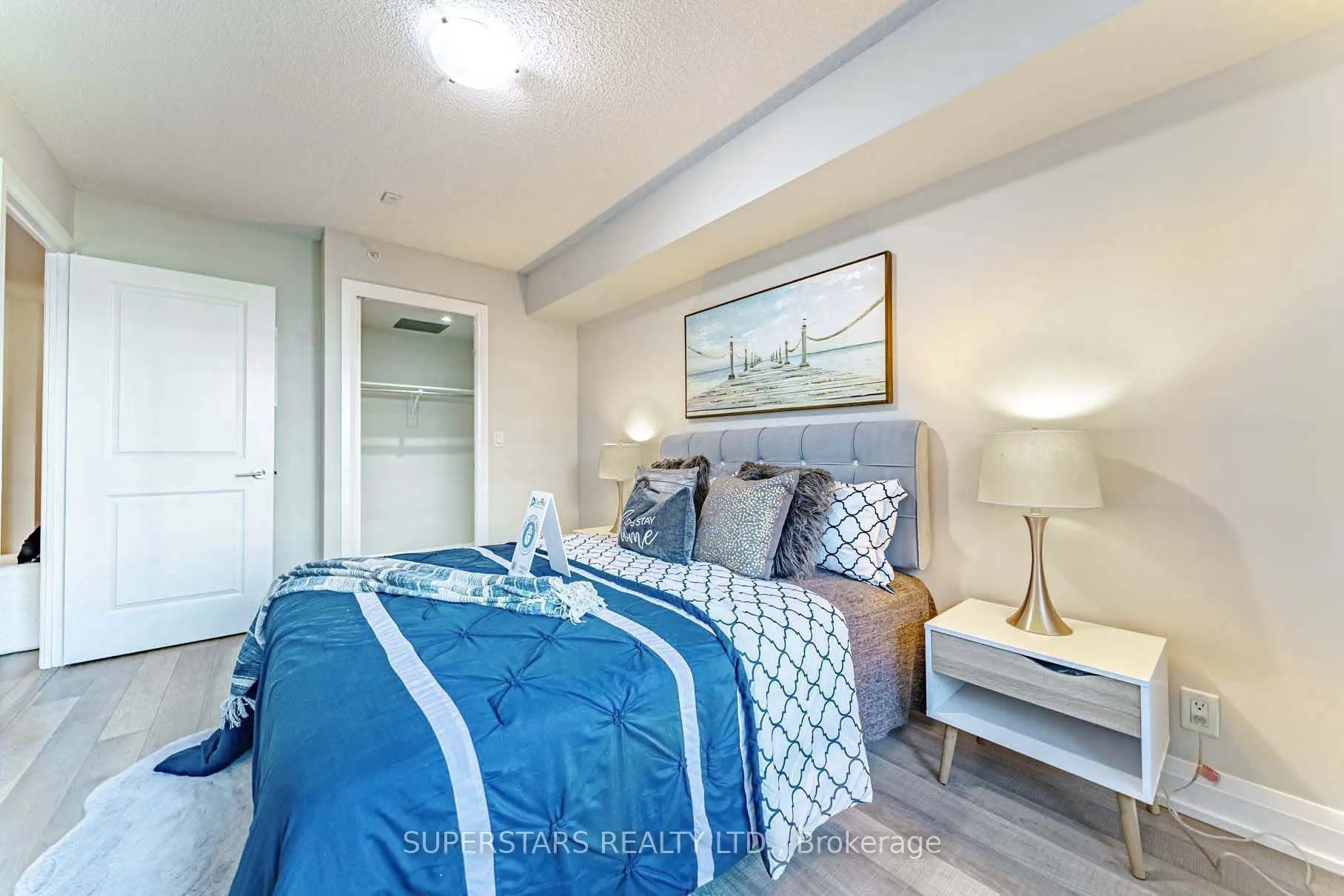 372 Highway 7 E, #516
