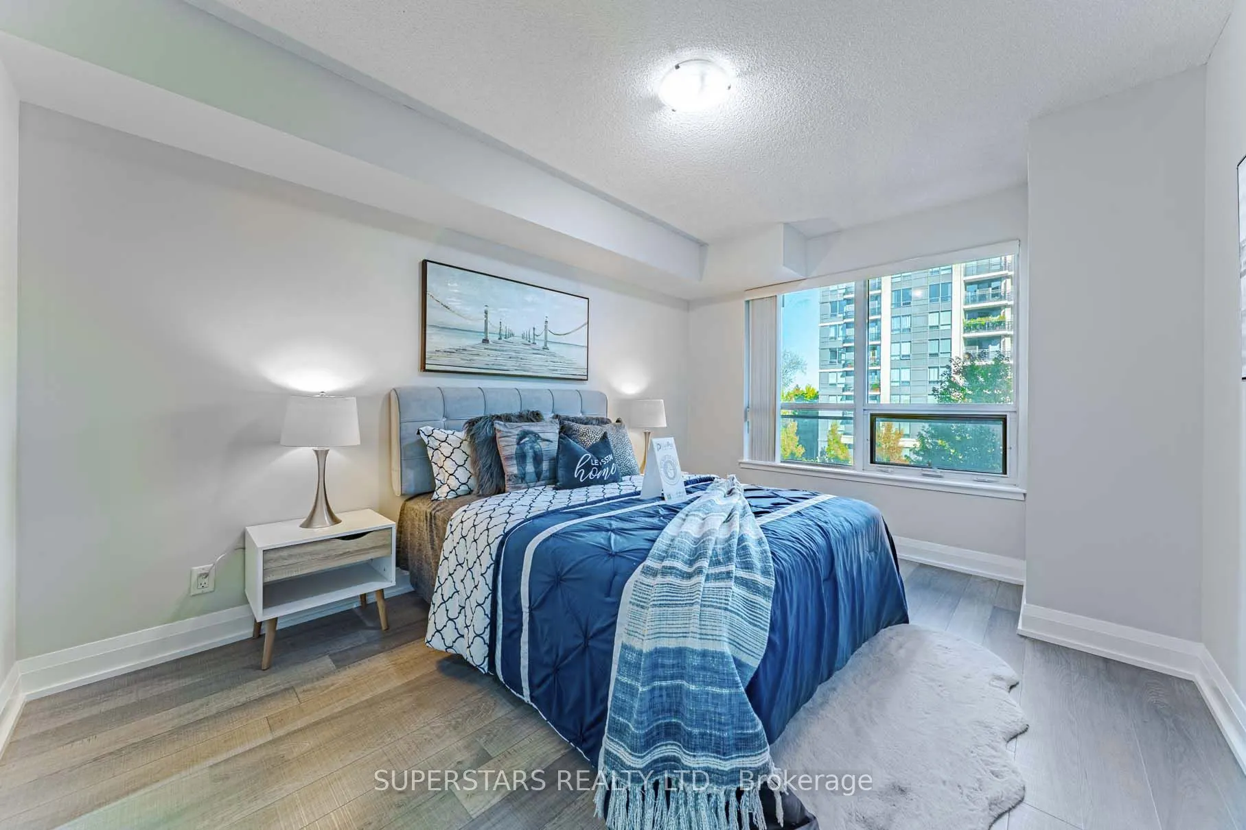 372 Highway 7 E, #516