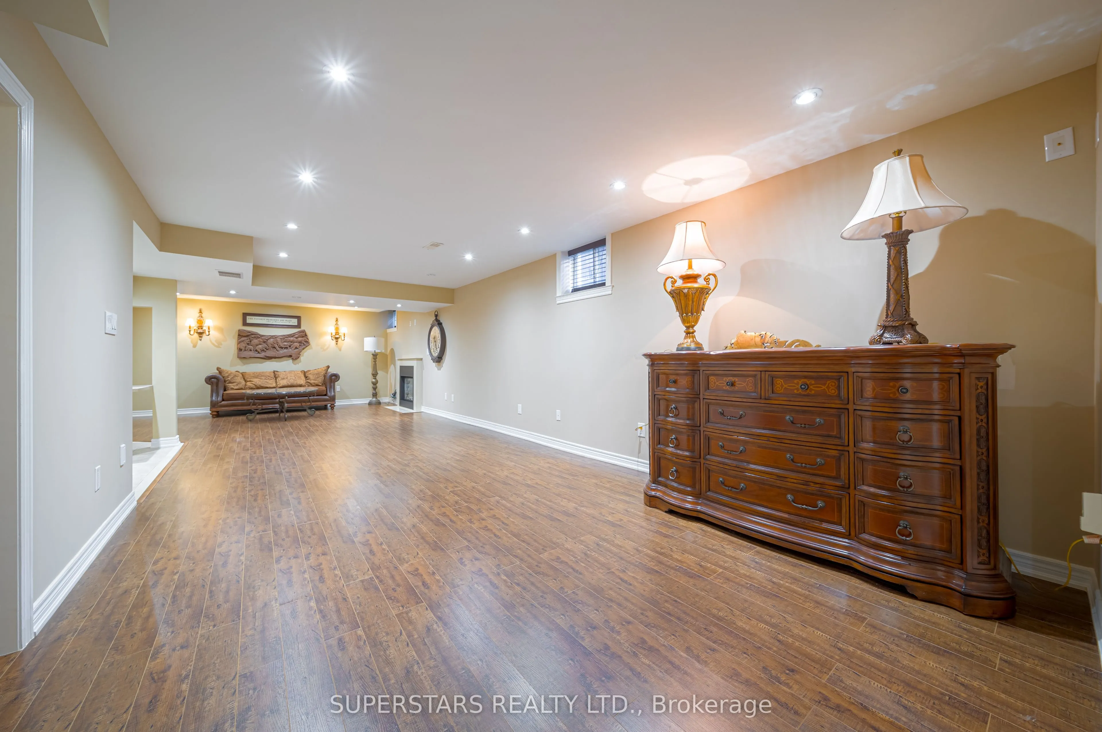 166 Worthington Avenue