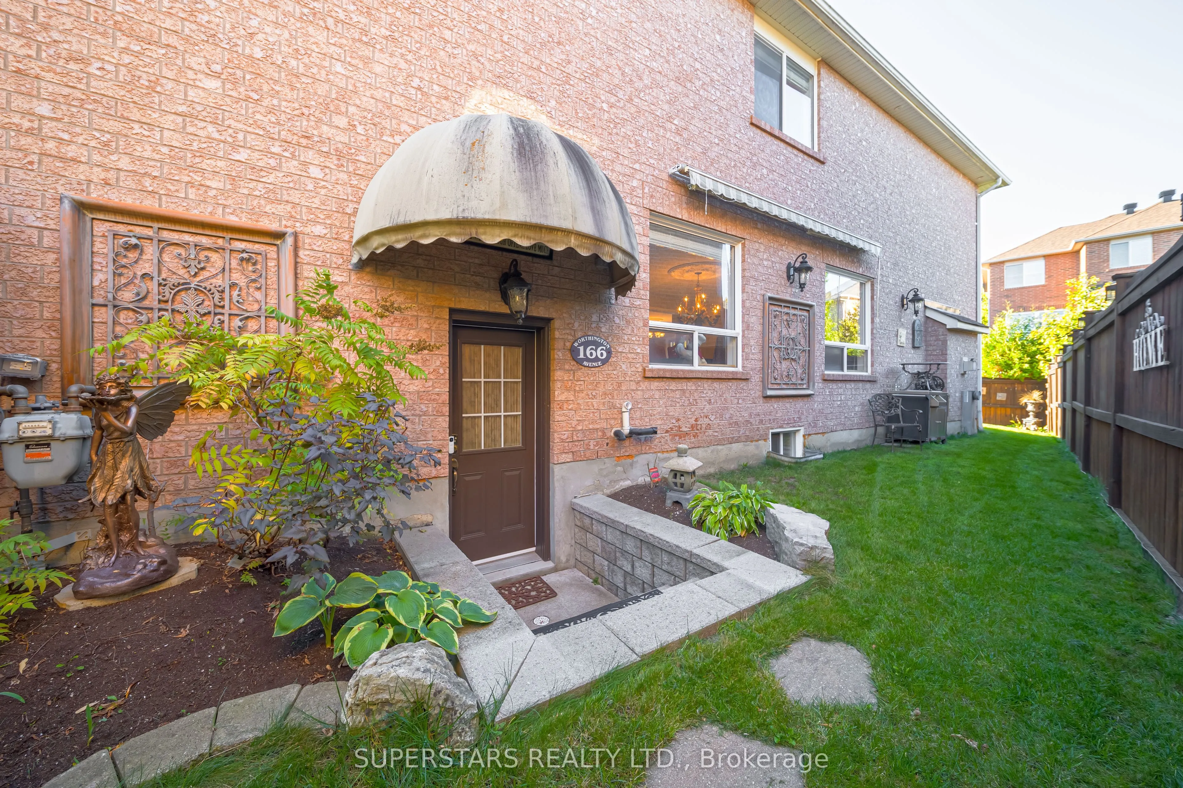 166 Worthington Avenue