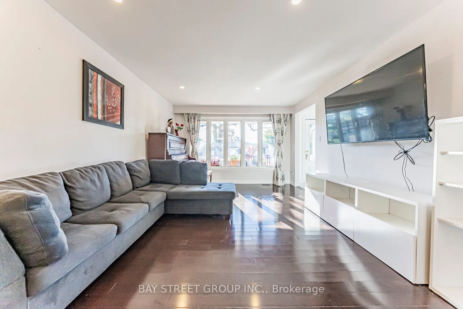 43 Sherwood Forest Drive