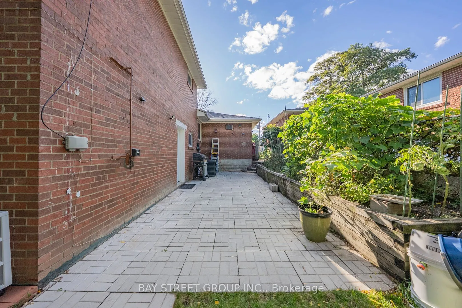 43 Sherwood Forest Drive
