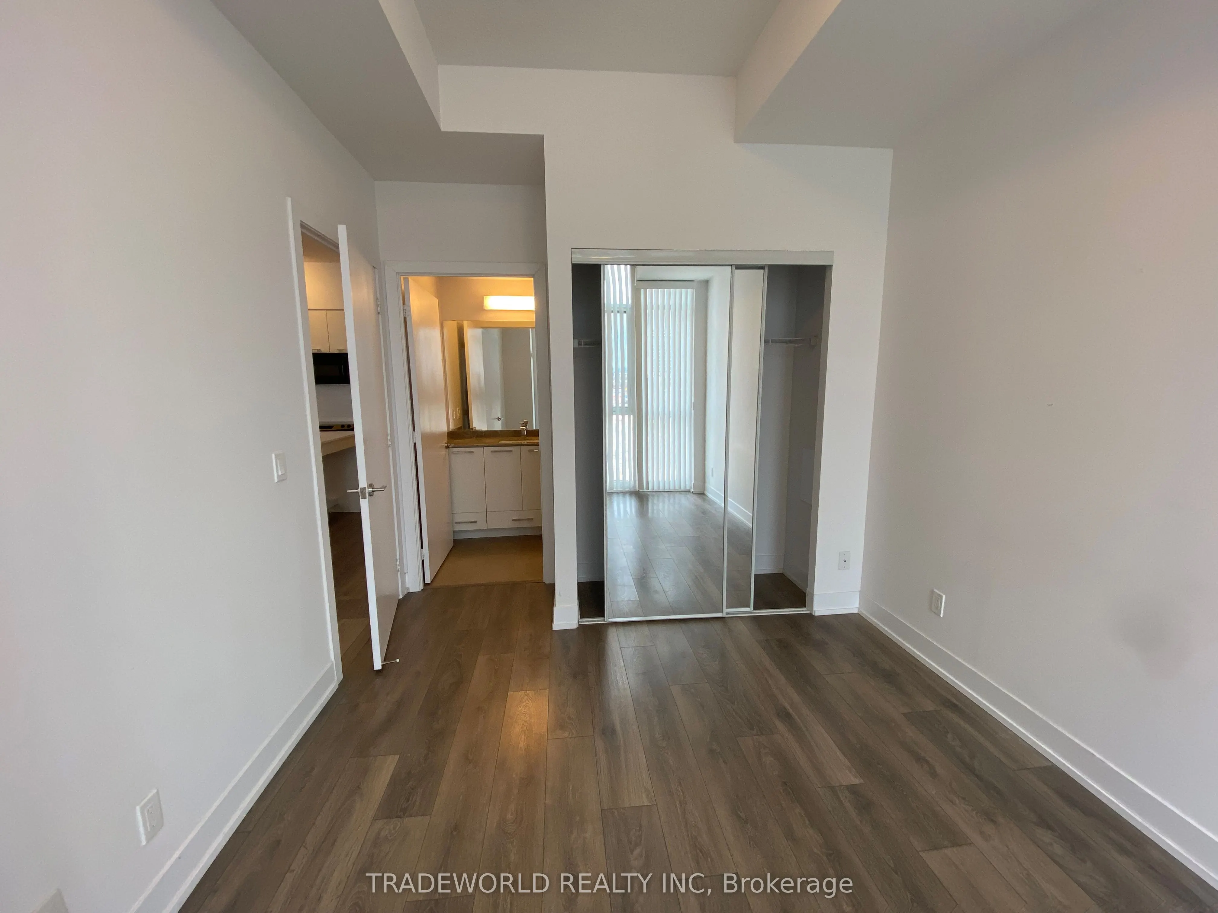 9471 Yonge Street, #308