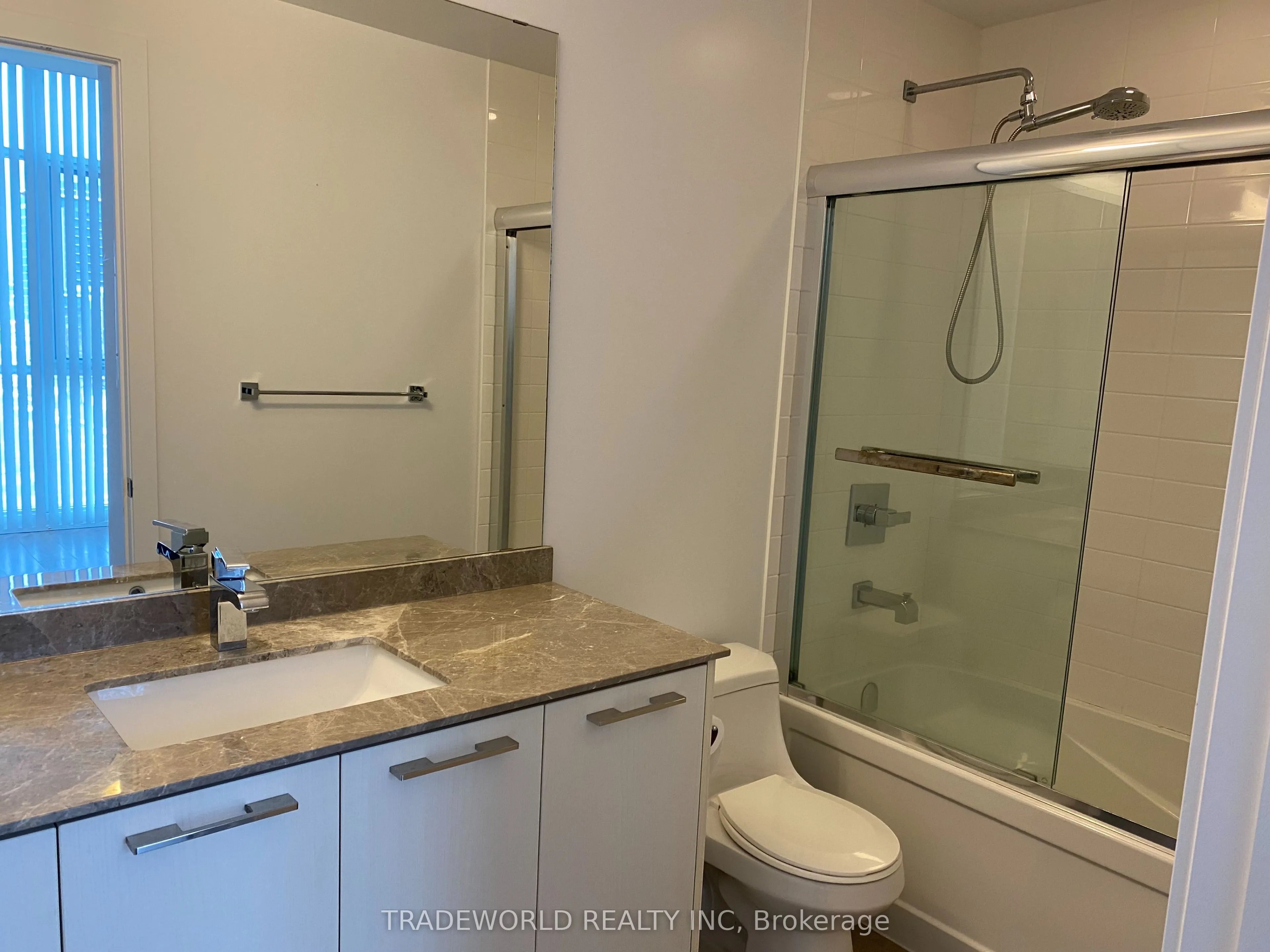 9471 Yonge Street, #308