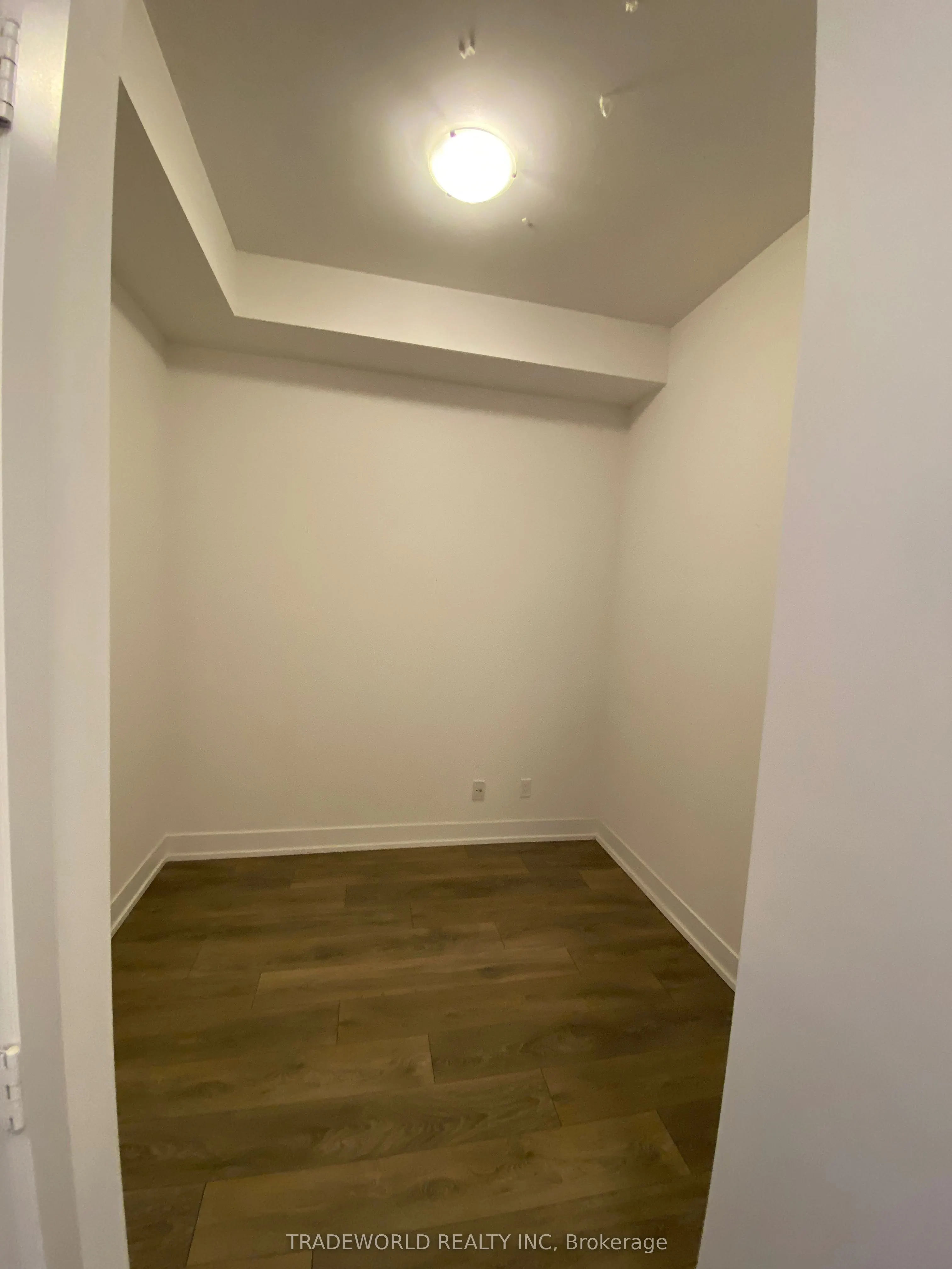 9471 Yonge Street, #308