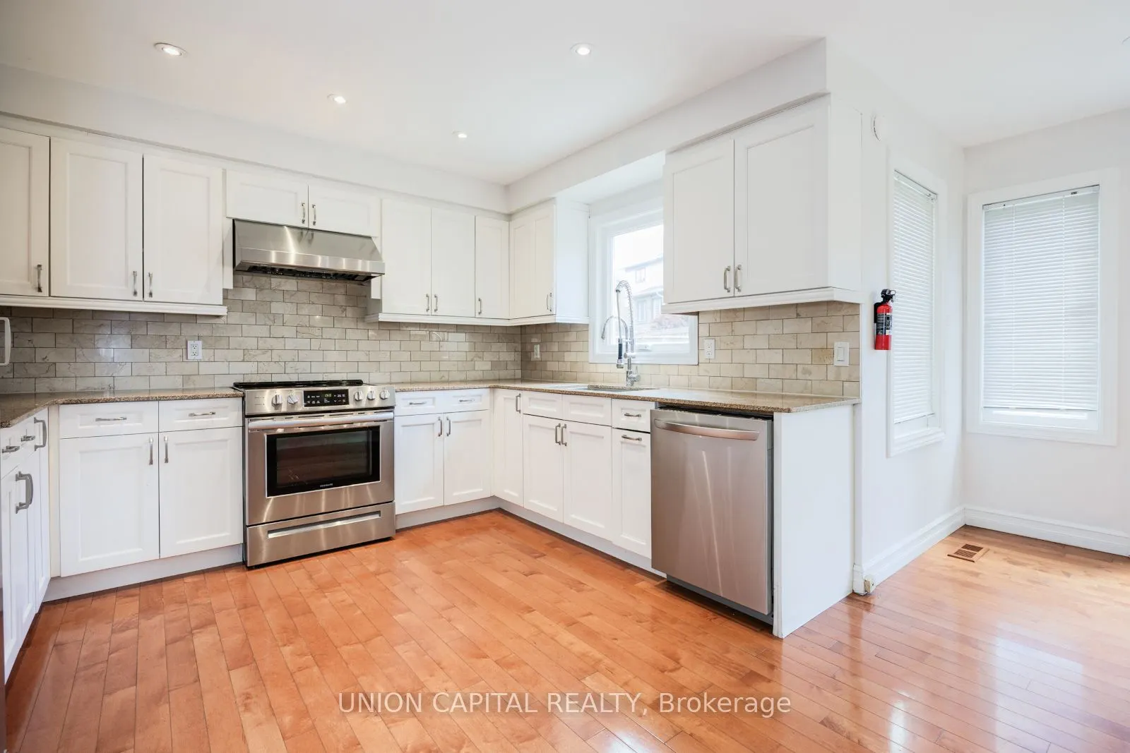 82 Old Yonge Street