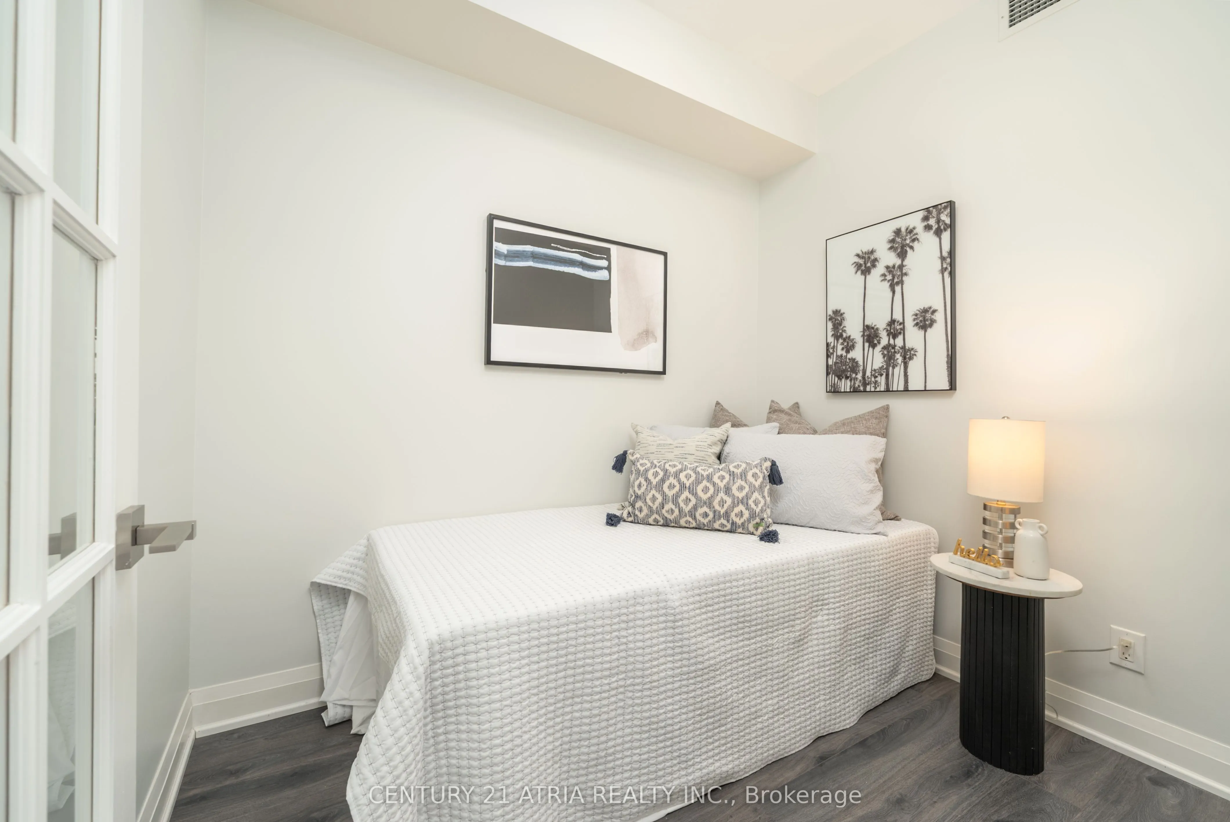 18 Uptown Drive, #321
