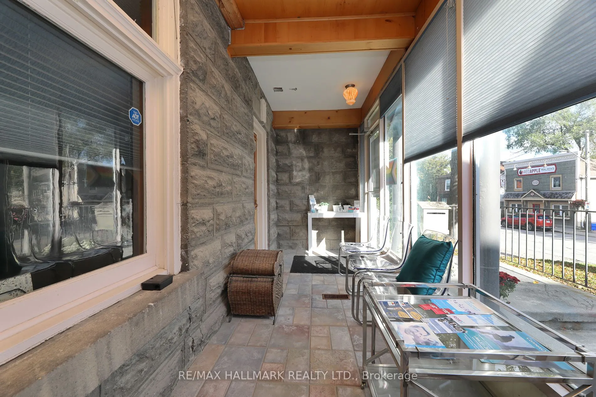 78 Main Street S