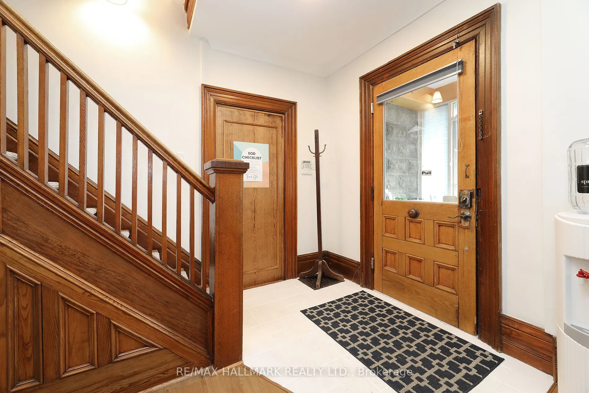 78 Main Street S
