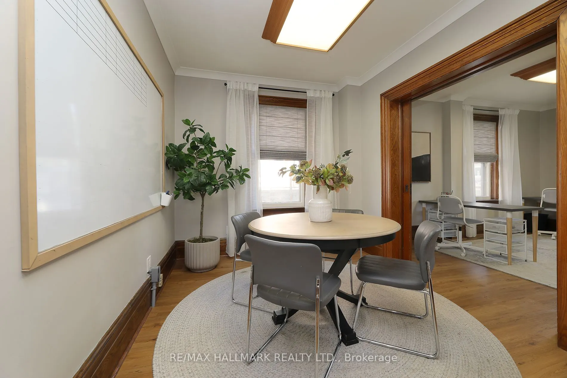 78 Main Street S