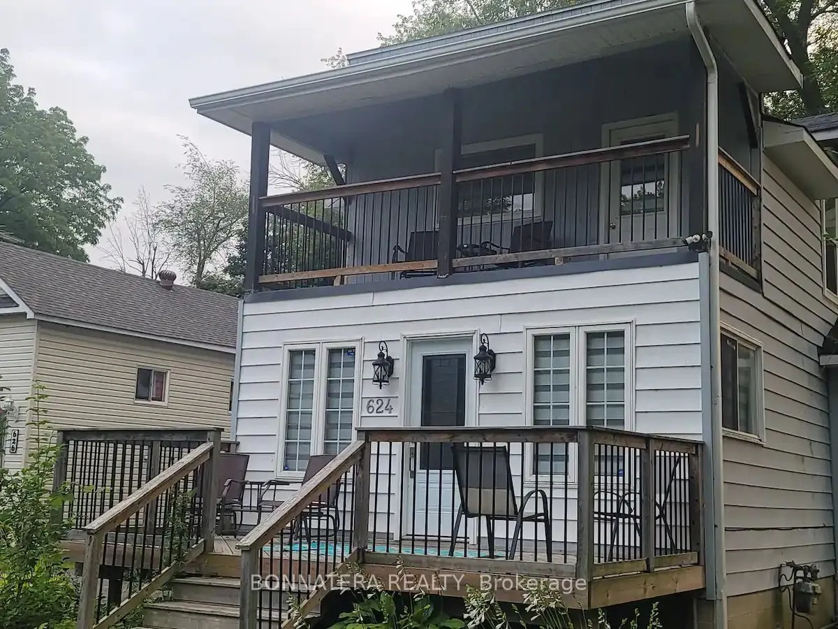 687 Innisfil Beach Road