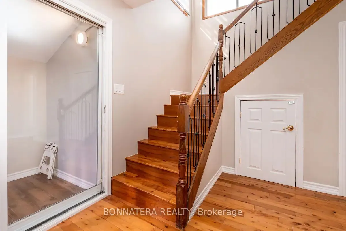 687 Innisfil Beach Road