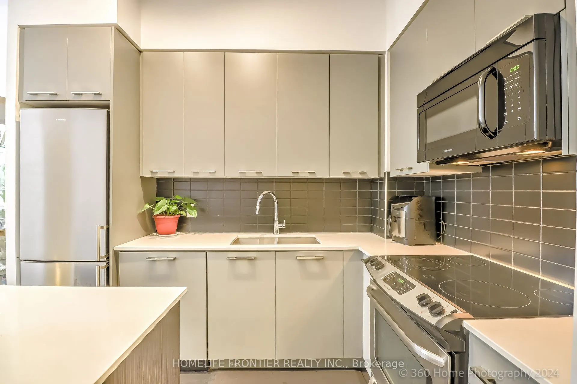 9471 Yonge Street, #344