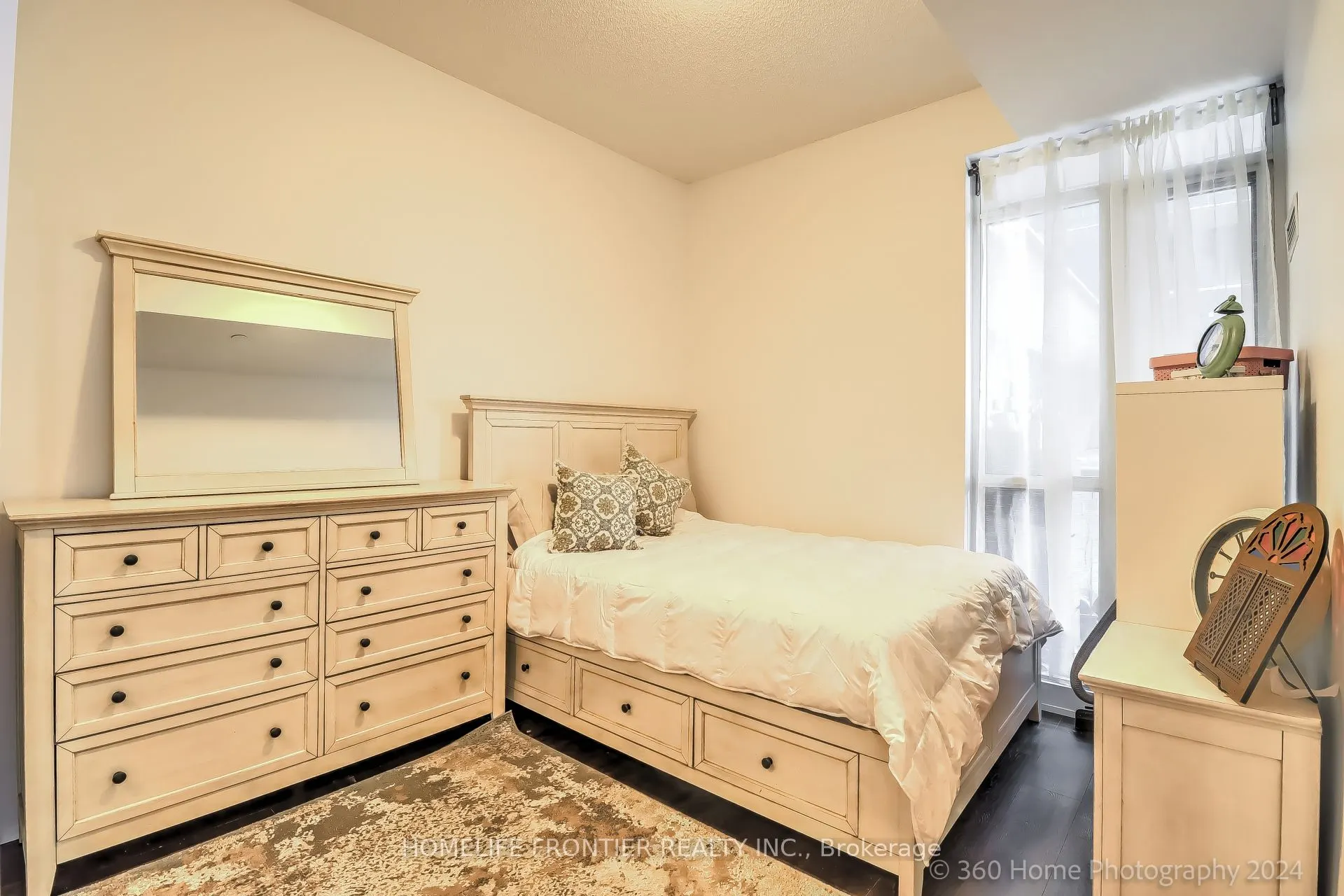 9471 Yonge Street, #344