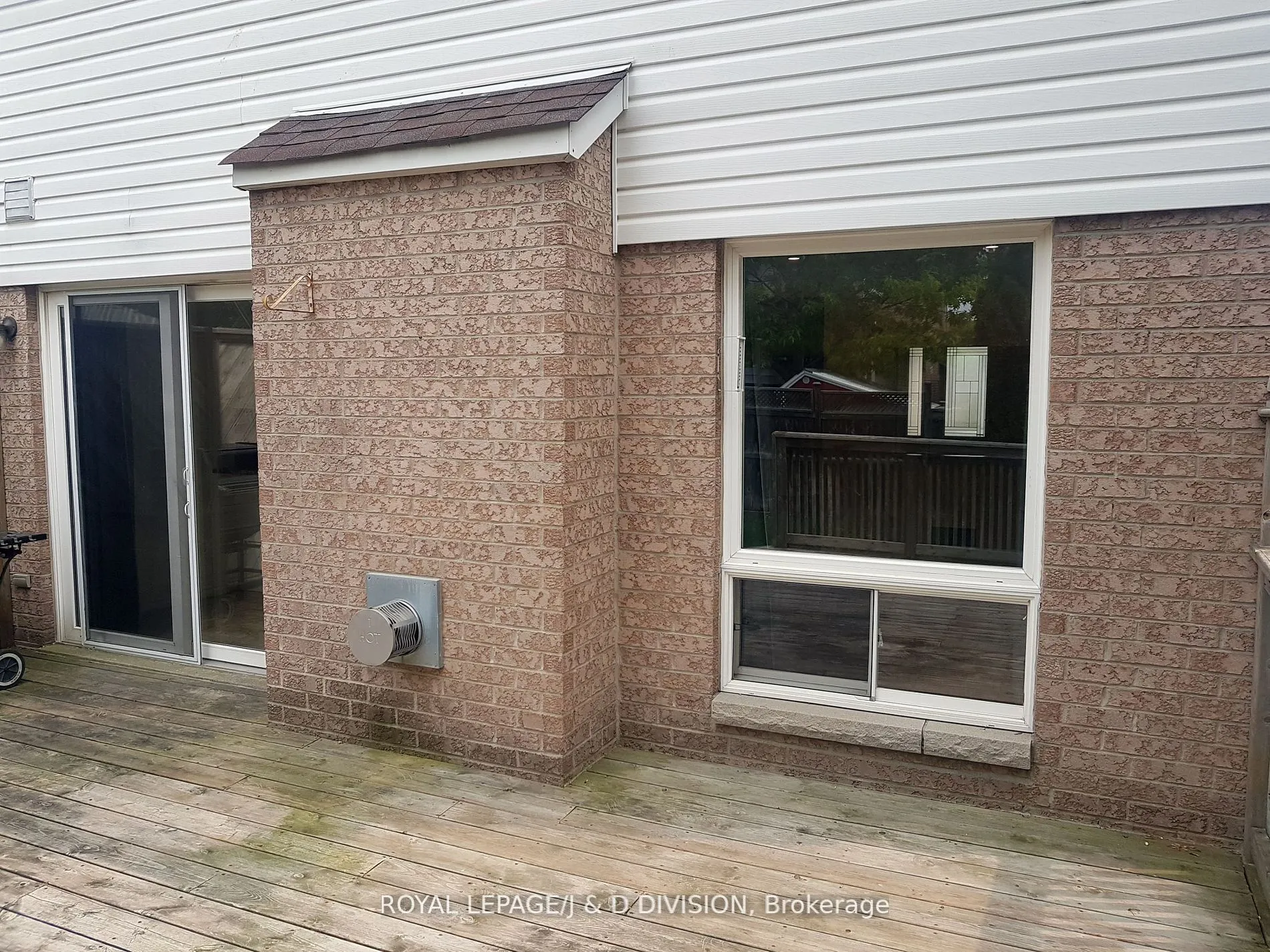 554 Heddle Crescent