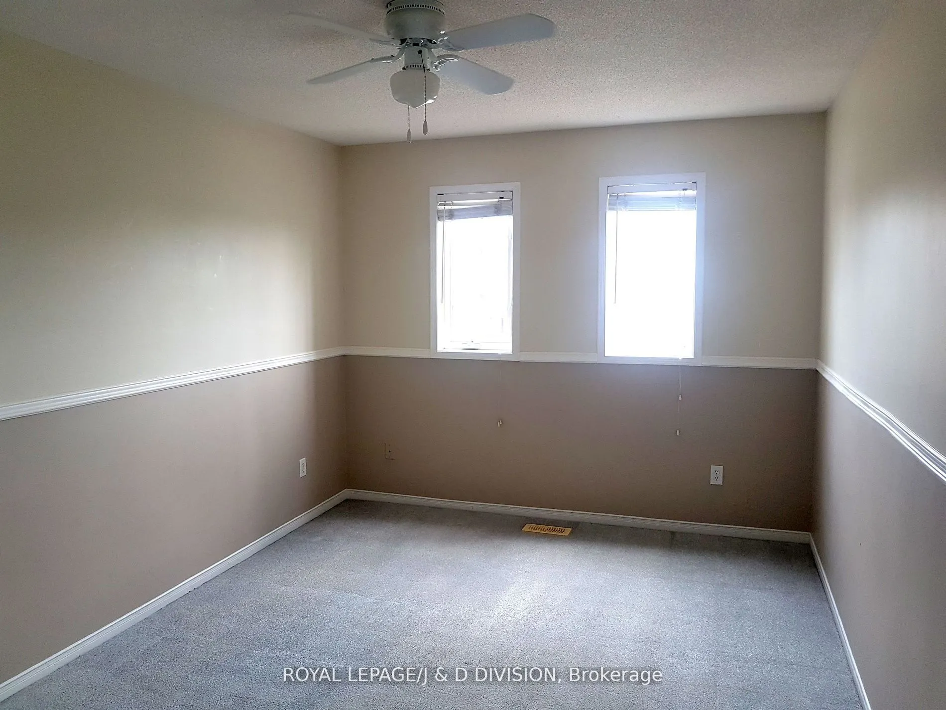 554 Heddle Crescent