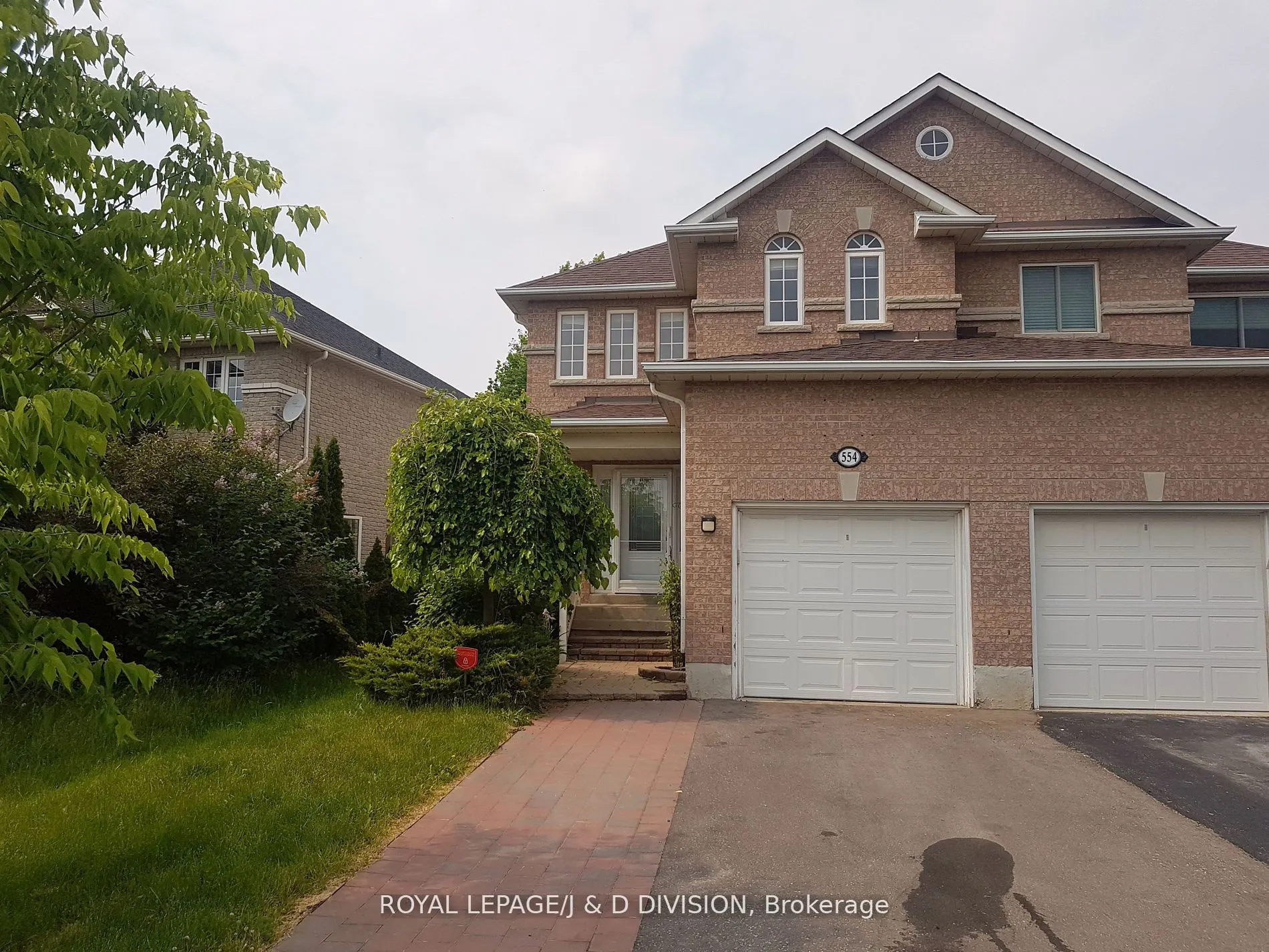 554 Heddle Crescent