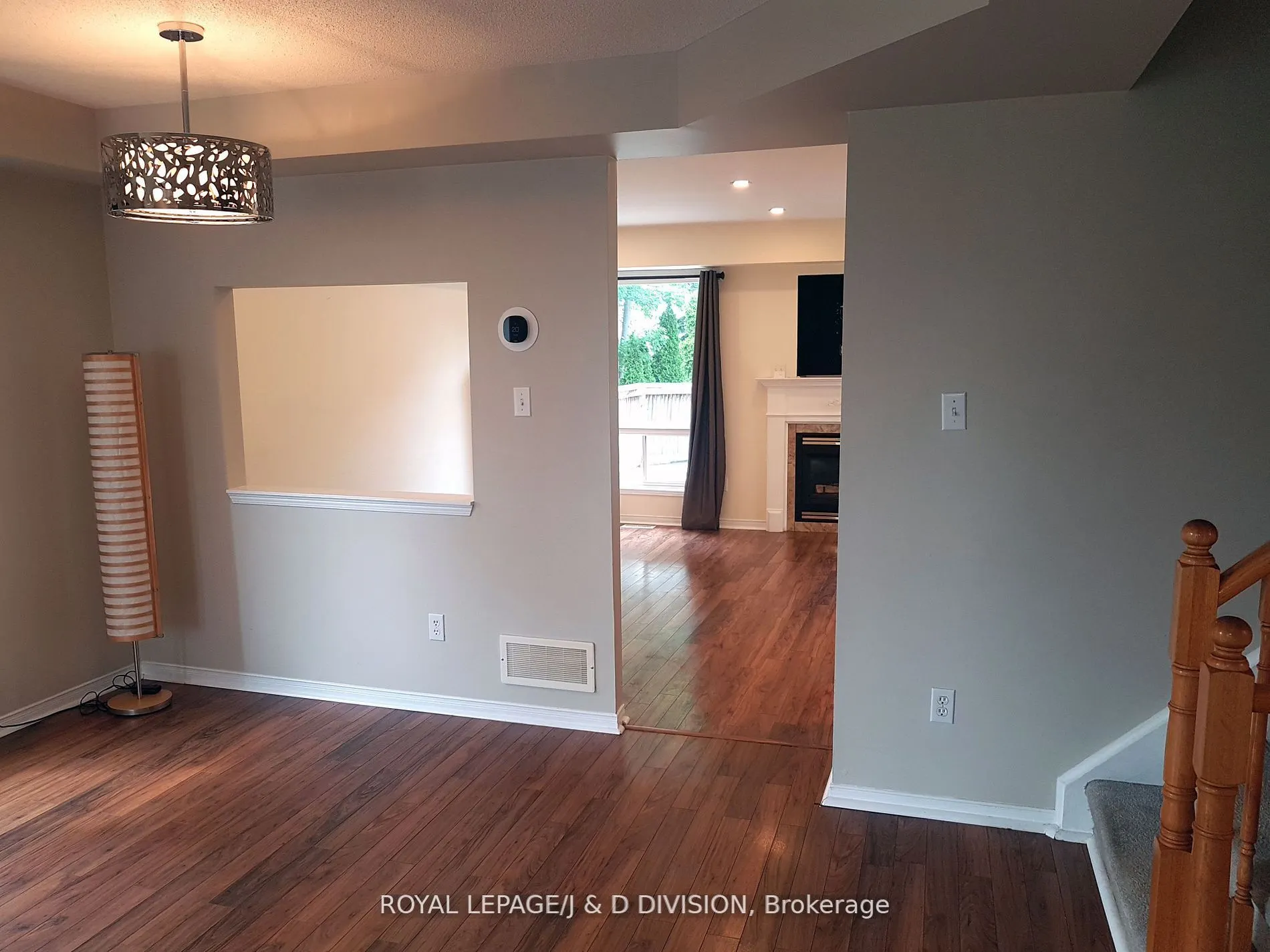 554 Heddle Crescent