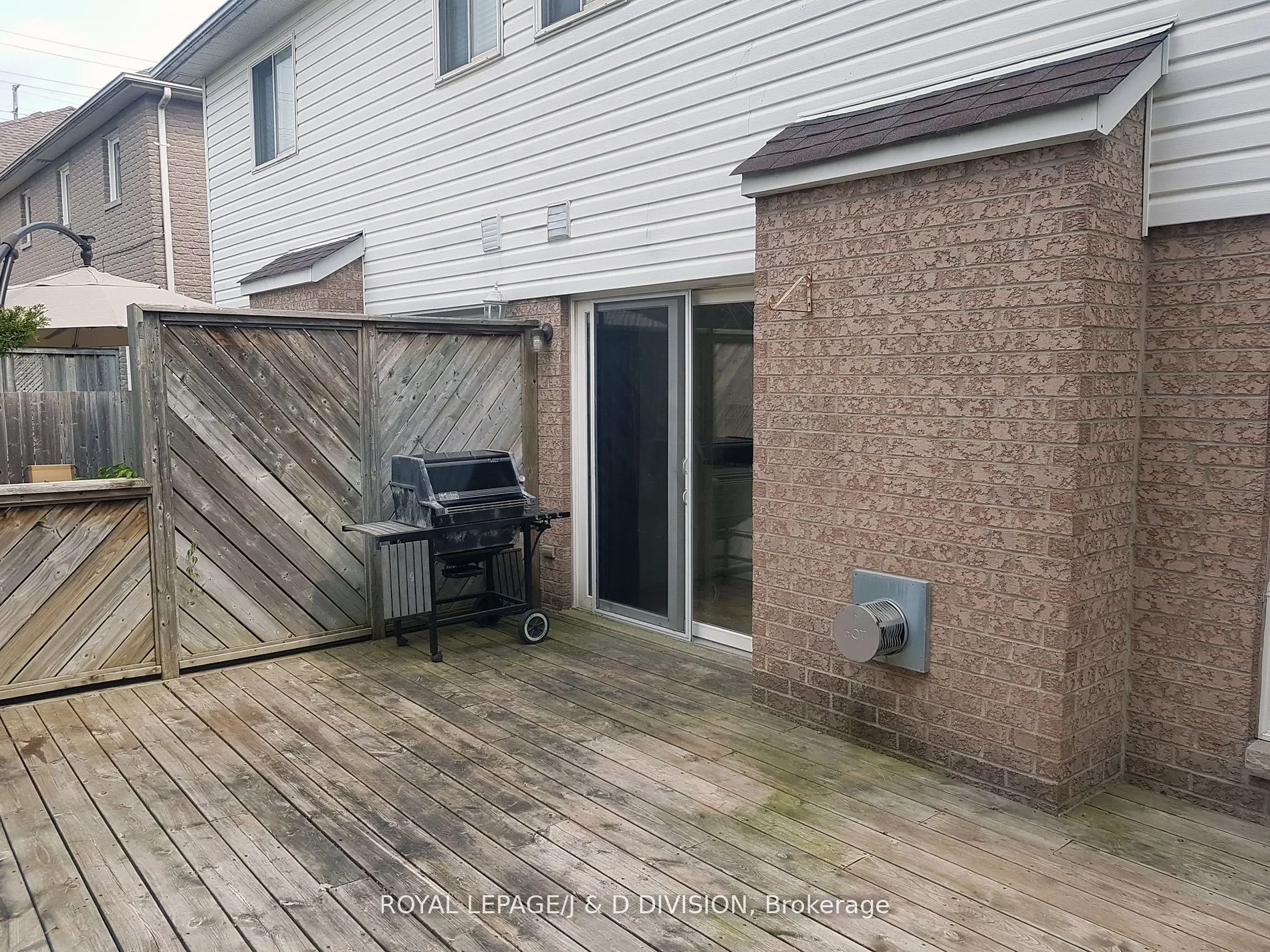 554 Heddle Crescent