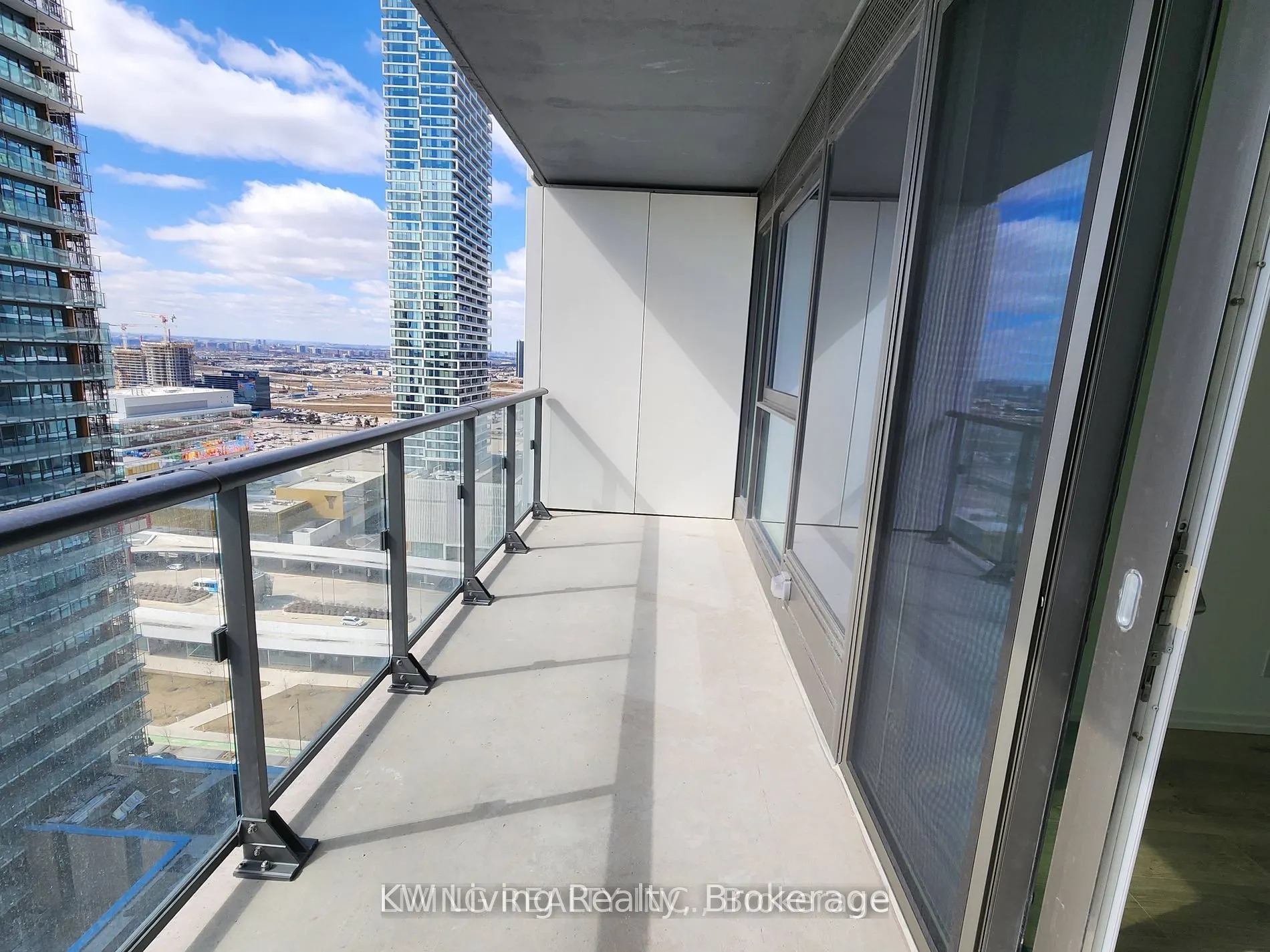 1000 Portage Parkway, #2208