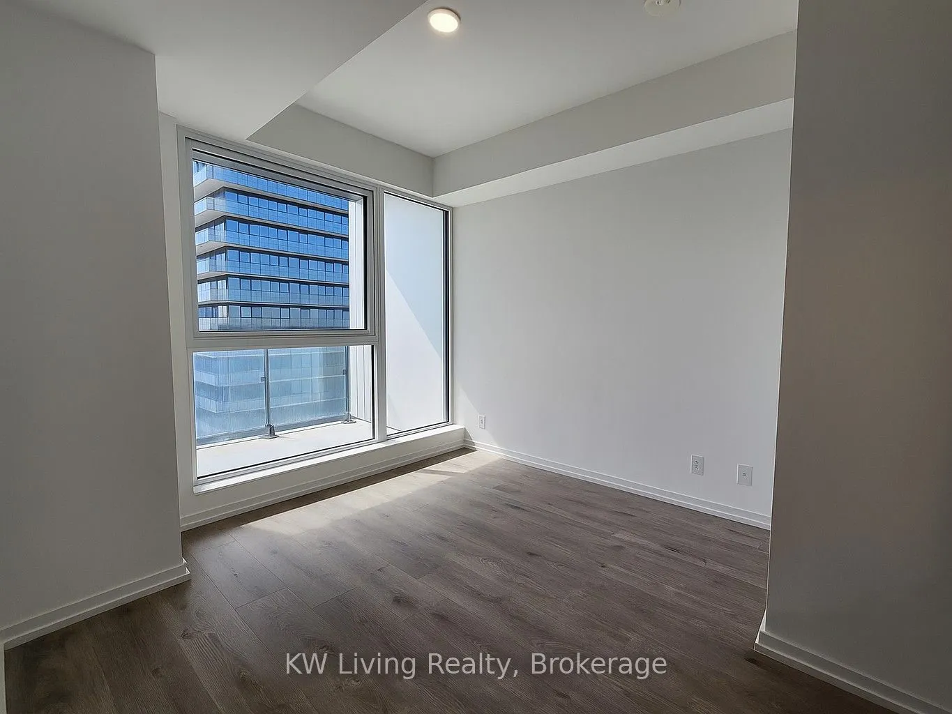 1000 Portage Parkway, #2208