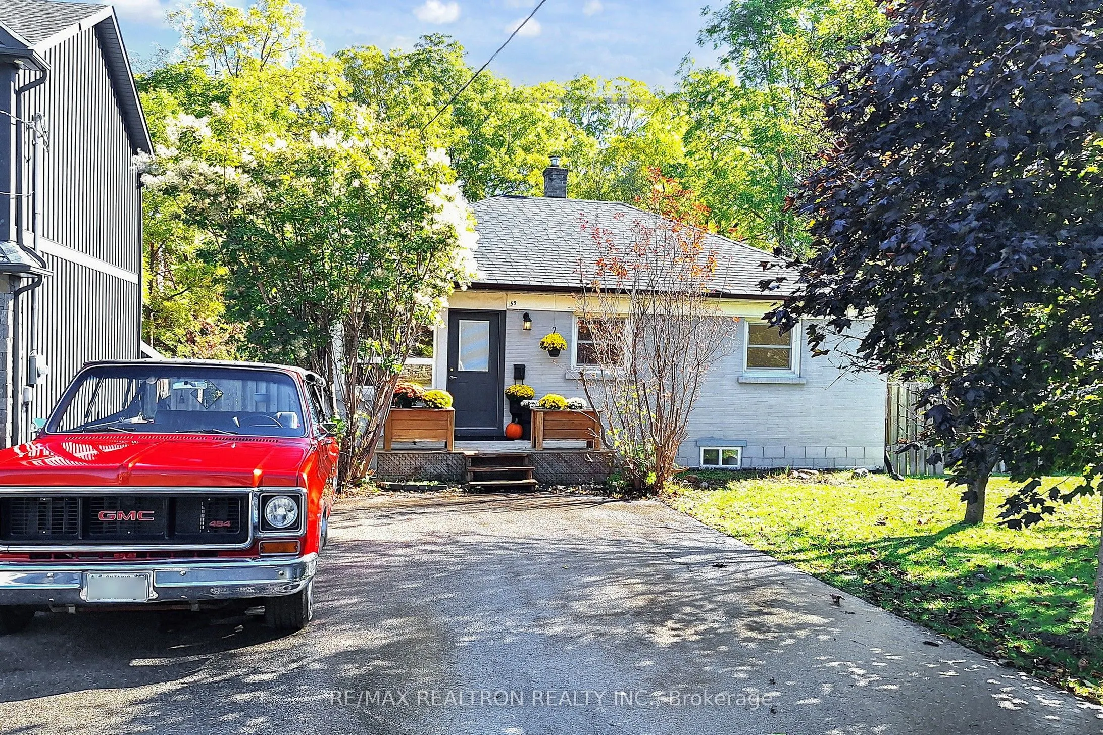 59 Machell Avenue
