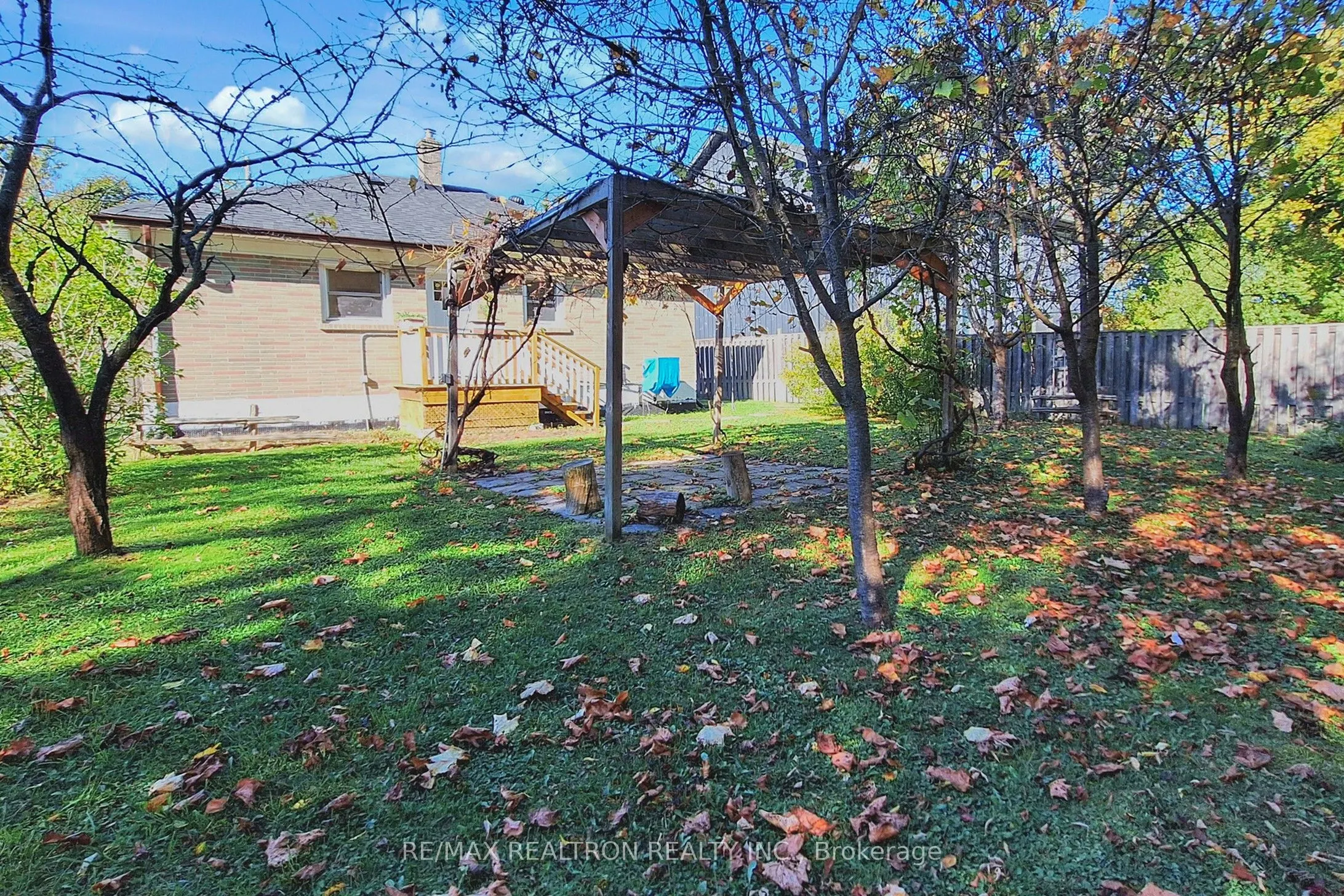 59 Machell Avenue