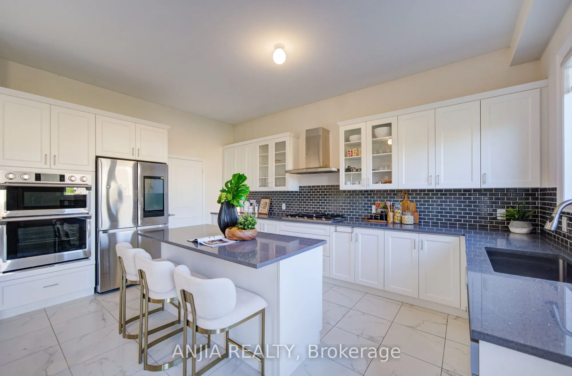 3 Joiner Circle
