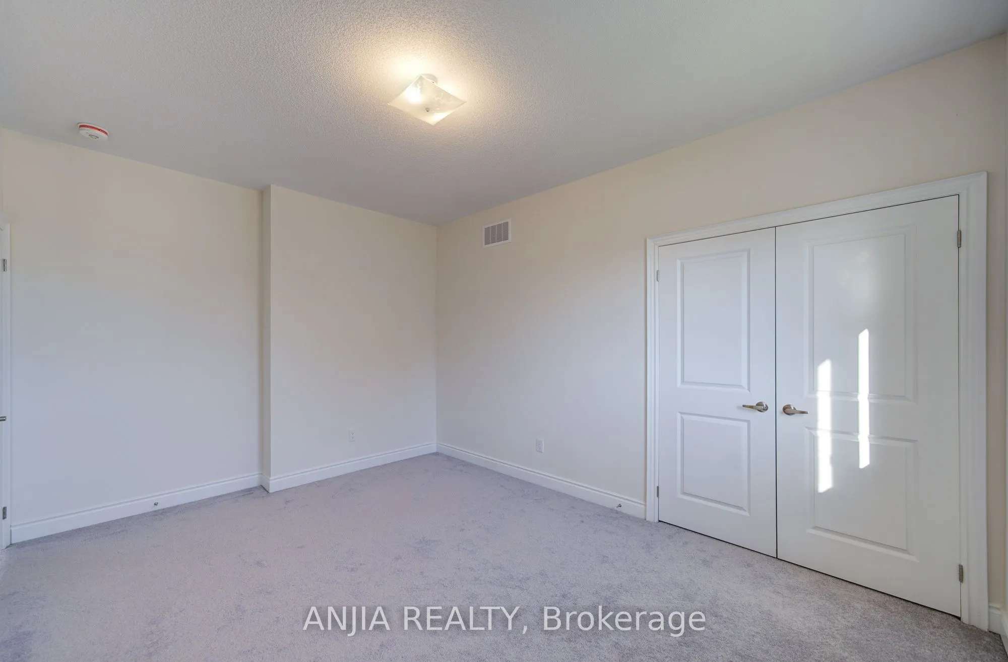 3 Joiner Circle